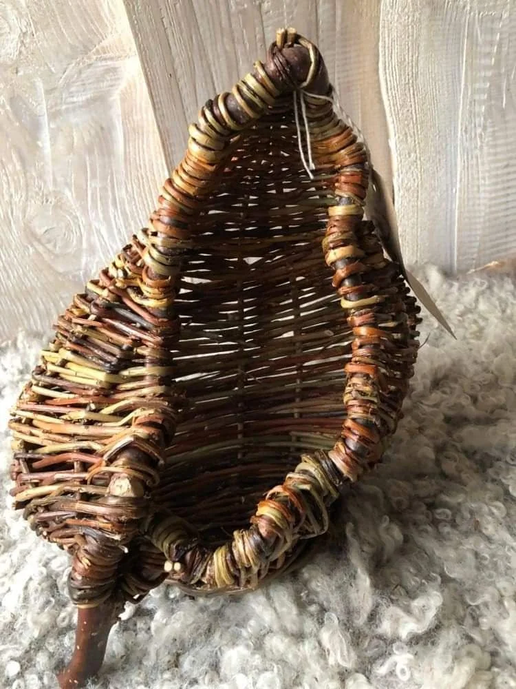 Sculptural Frame Basket Workshop  Sunday 17th May from 9.30 - 5pm