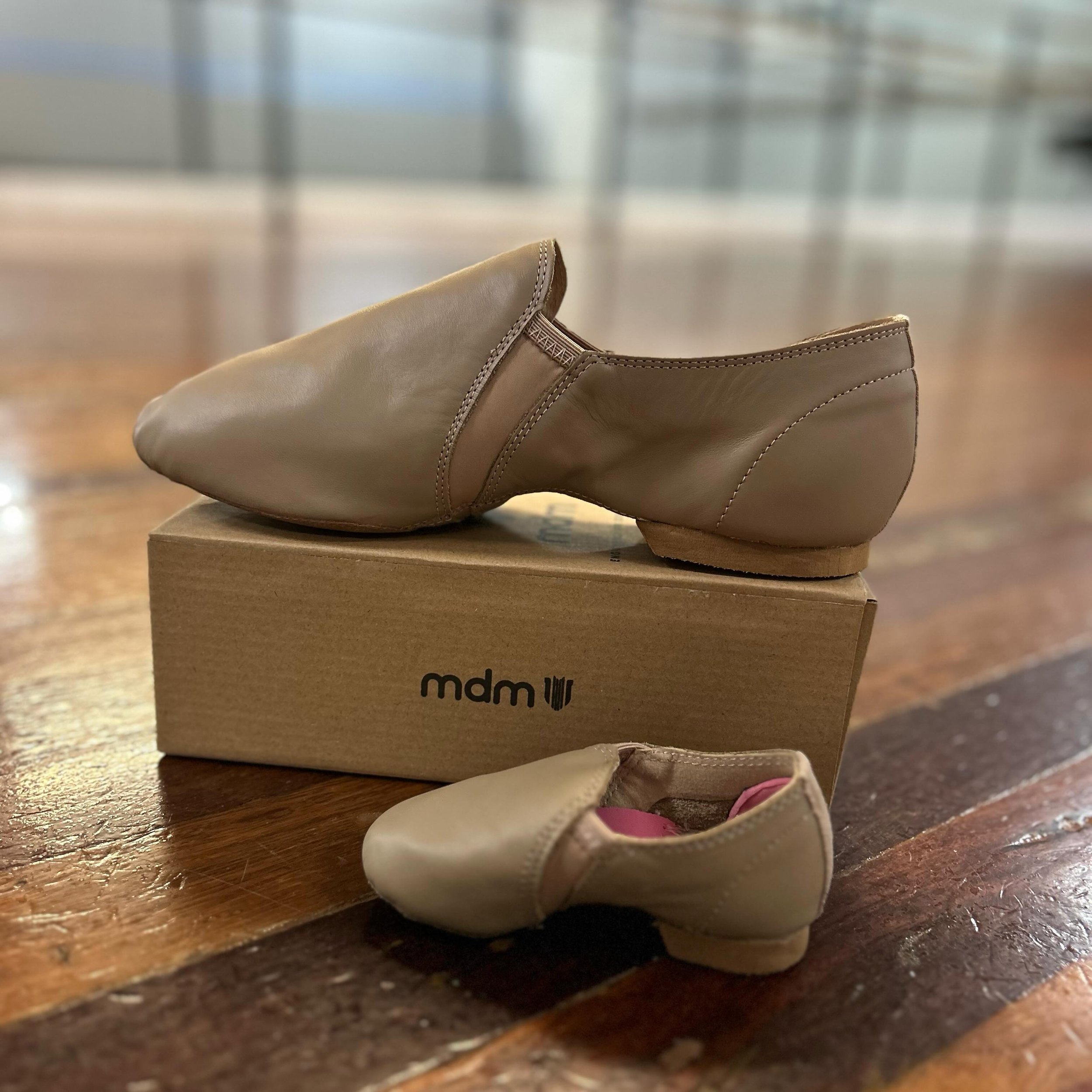 Here&rsquo;s the smallest and biggest MDM Jazz shoe we are currently stocking at the studio. The smallest Jazz shoe is sooo adorable 😍
Ballet shoes, Ballet tights and dance socks also available. See our friendly staff at reception for shoe fittings.