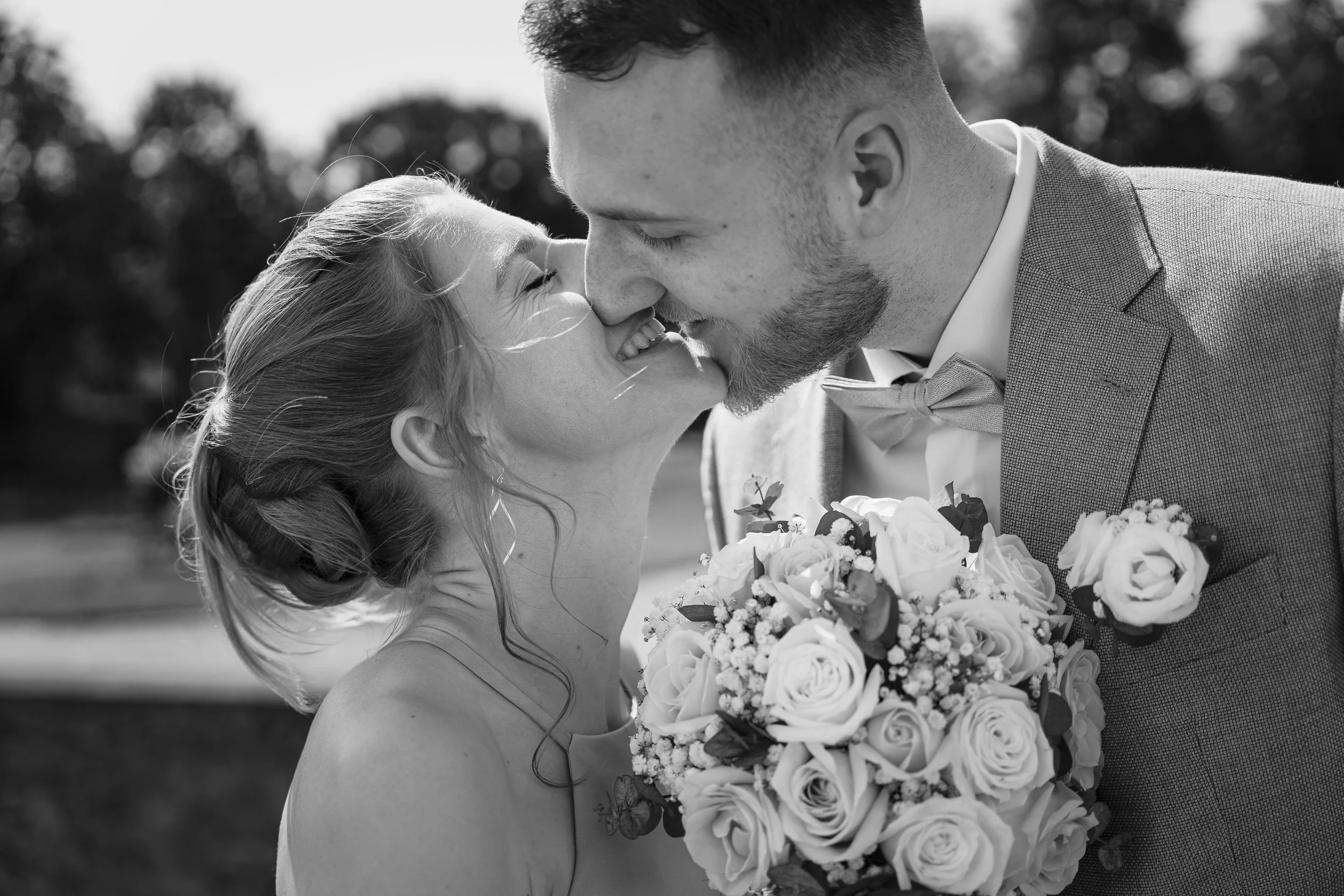 Hochzeitsfotograf Frankfurt am Main. Zeitlose und hochwertige Hochzeitsreportagen in Frankfurt und Hessen.