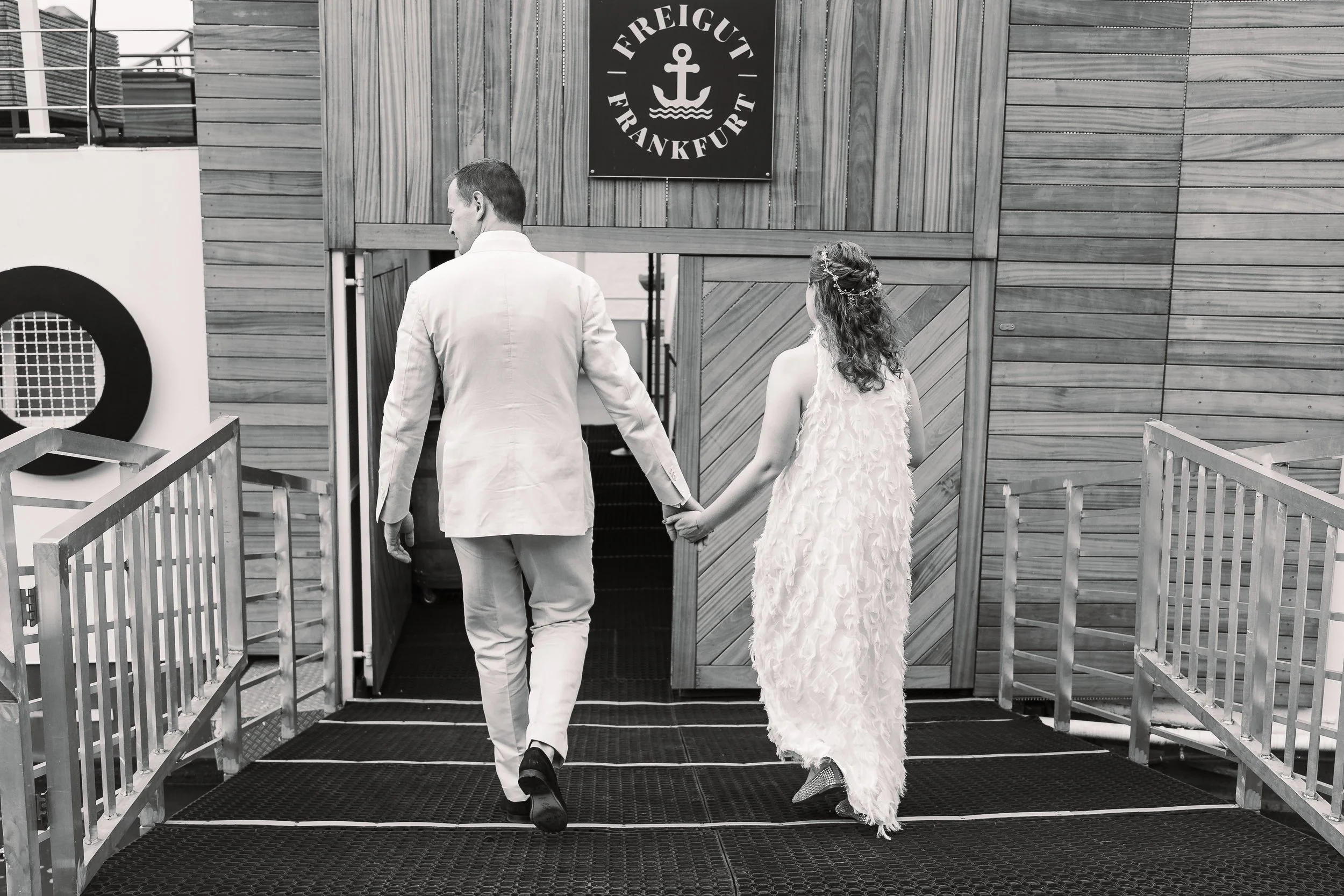 Hochzeitsfotograf Frankfurt am Main. Zeitlose und hochwertige Hochzeitsreportagen in Frankfurt und Hessen.