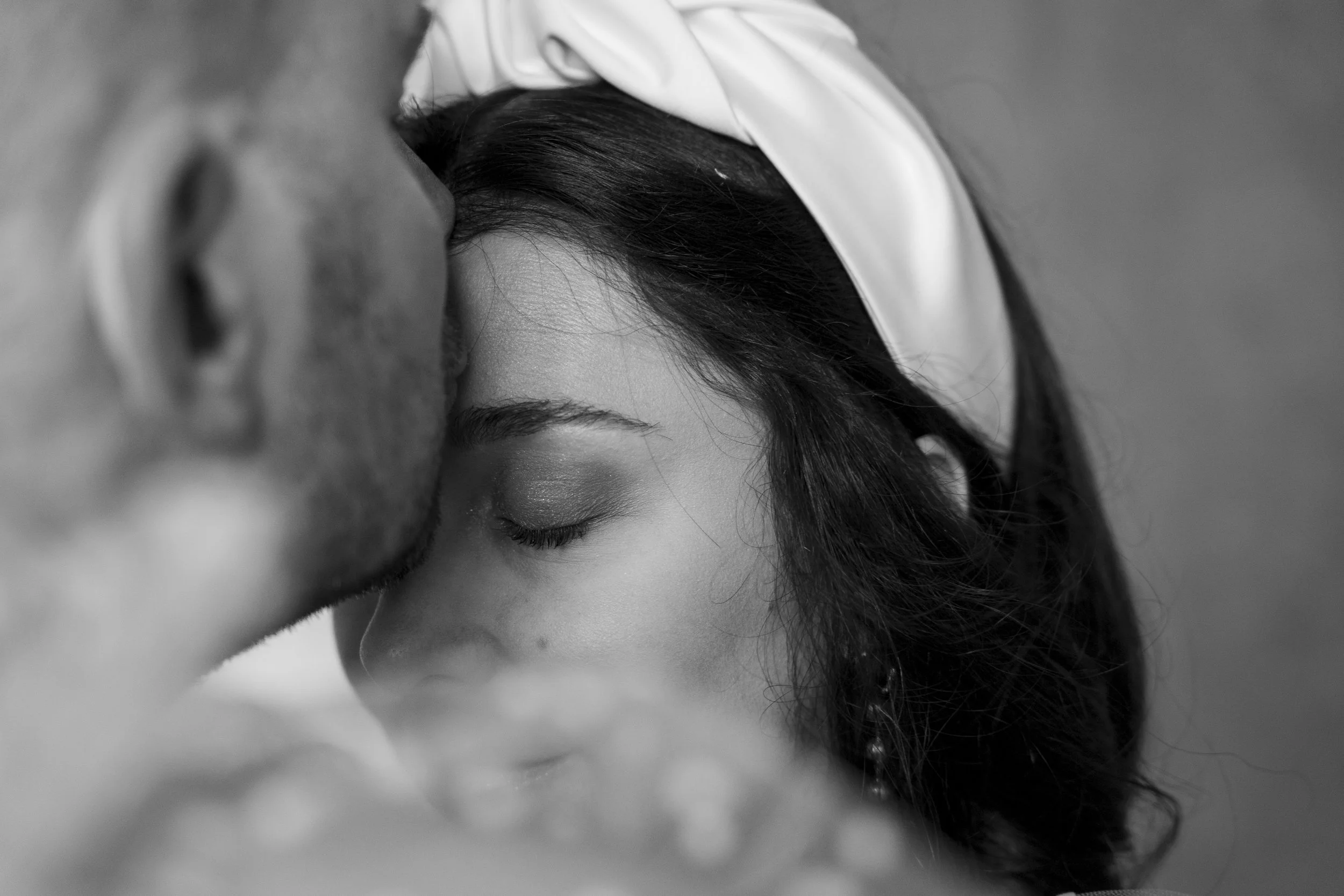 Hochzeitsfotograf Frankfurt. Brautpaarshooting. Closeup, Paarshooting.