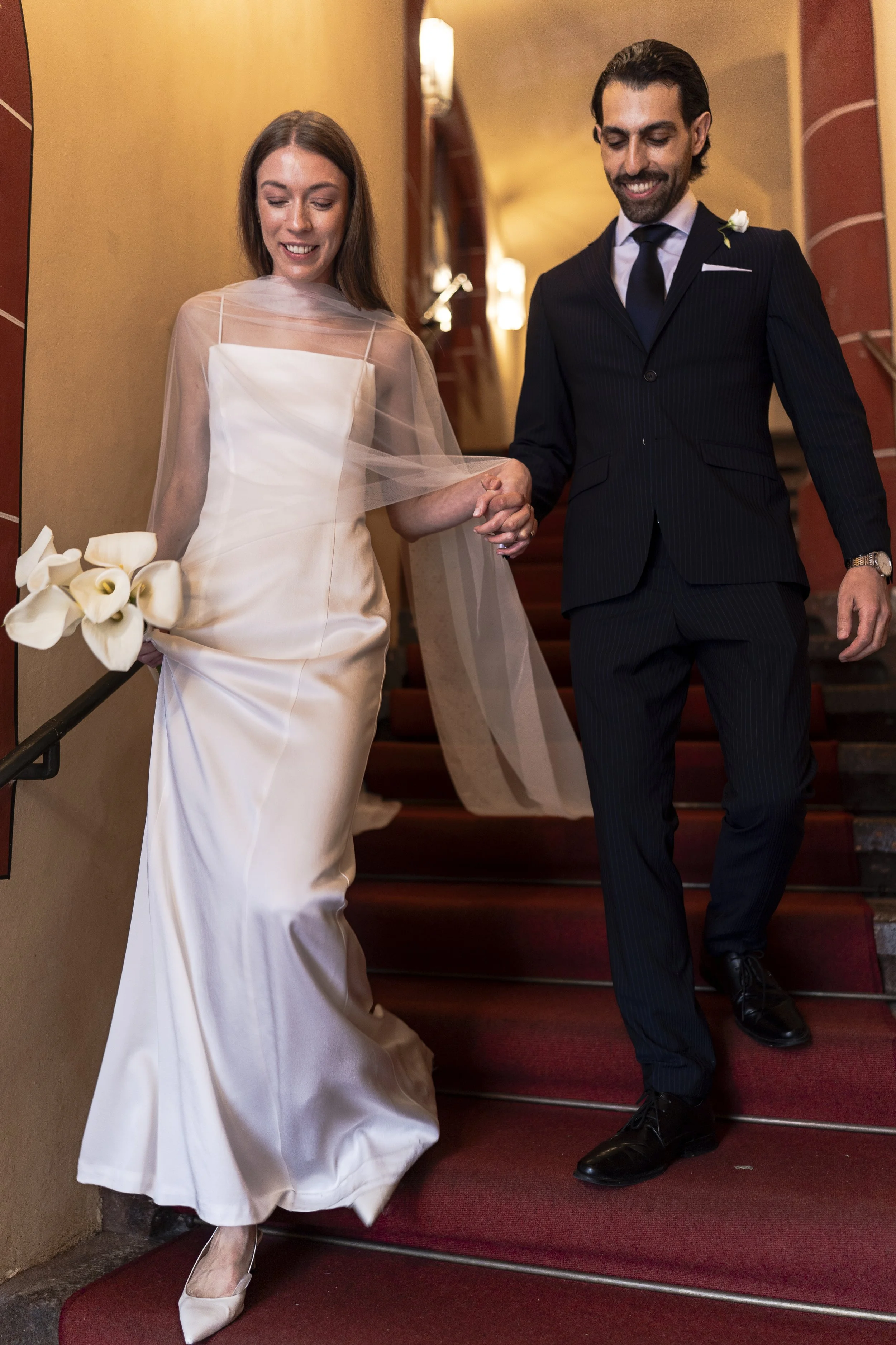 Zeitlose Hochzeitsreportagen in Frankfurt am Main. Fotografiert von Hochzeitsfotograf.