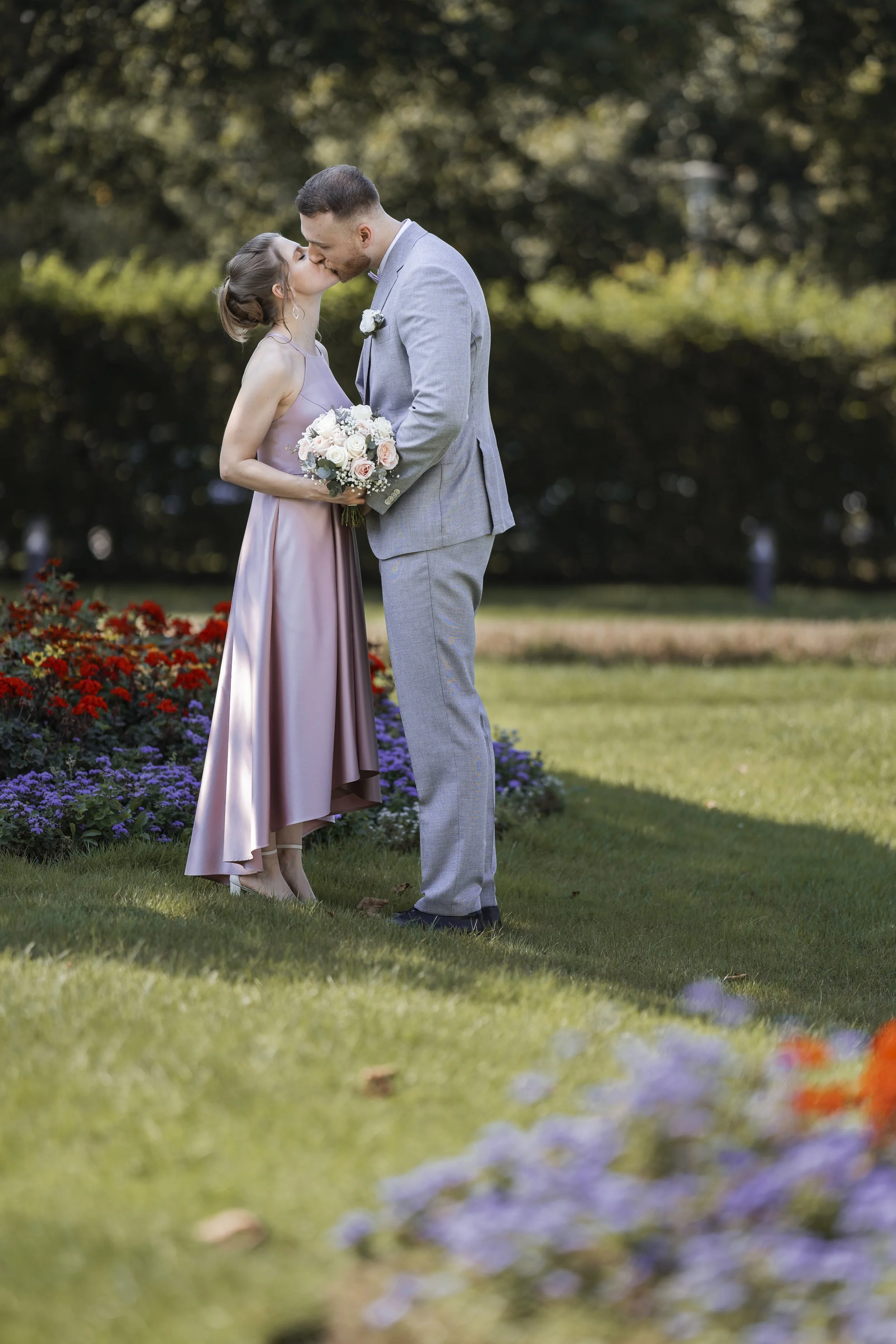 Hochzeitsfotograf Frankfurt am Main. Zeitlose und hochwertige Hochzeitsreportagen in Frankfurt und Hessen.