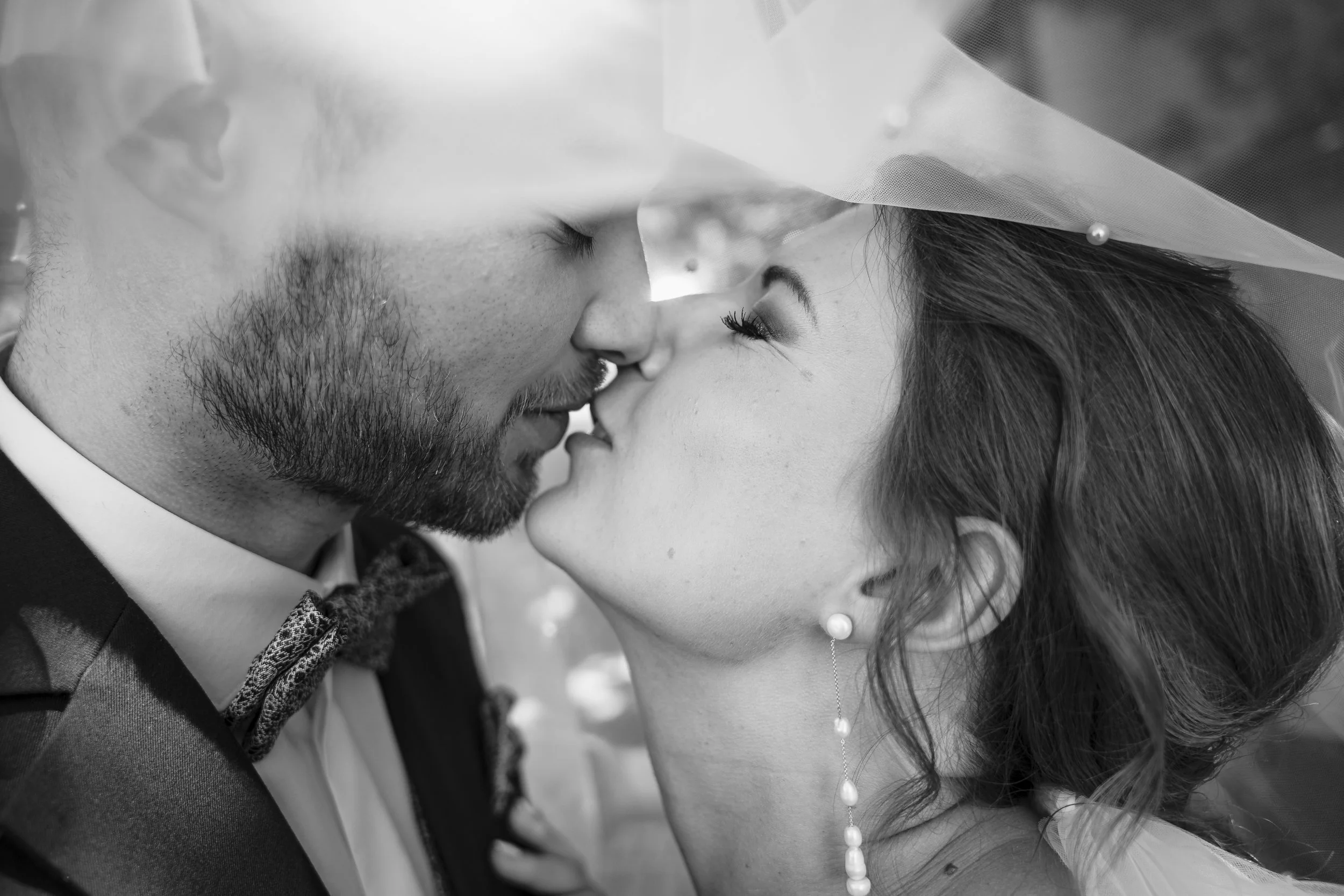 Hochzeitsfotograf Frankfurt am Main. Zeitlose und hochwertige Hochzeitsreportagen in Frankfurt und Hessen.