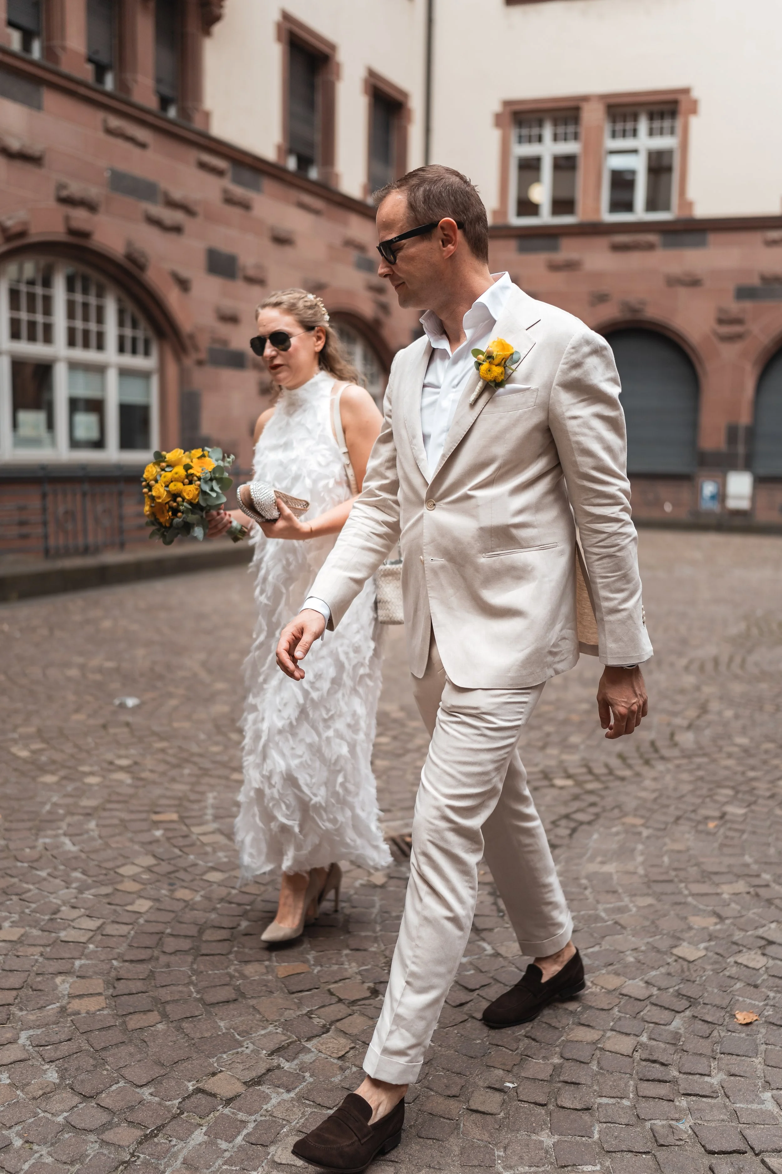 Zeitlose Hochzeitsreportagen in Frankfurt am Main. Fotografiert von Hochzeitsfotograf.