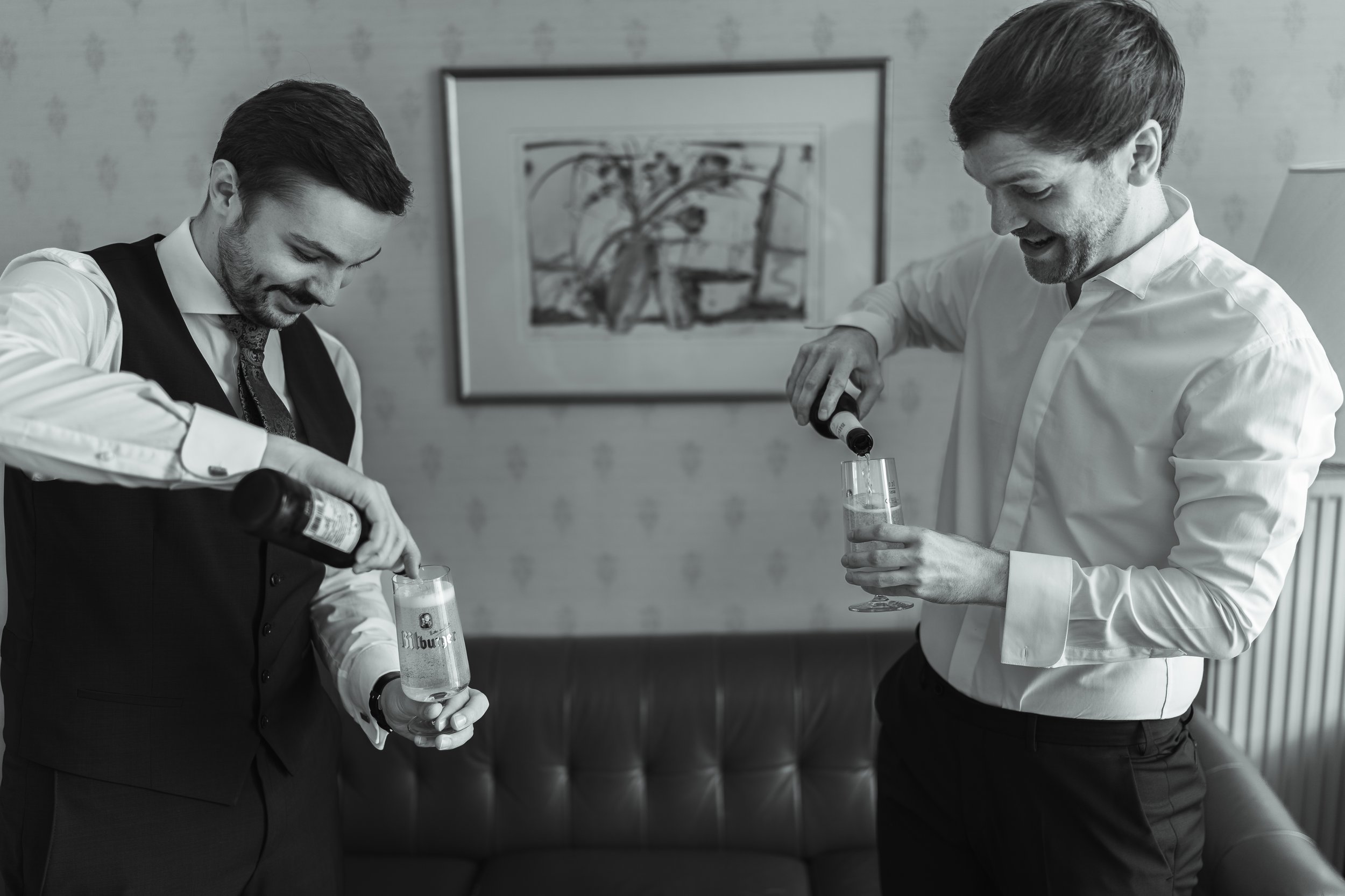 Zeitlose Hochzeitsreportagen in Frankfurt am Main. Fotografiert von Hochzeitsfotograf.