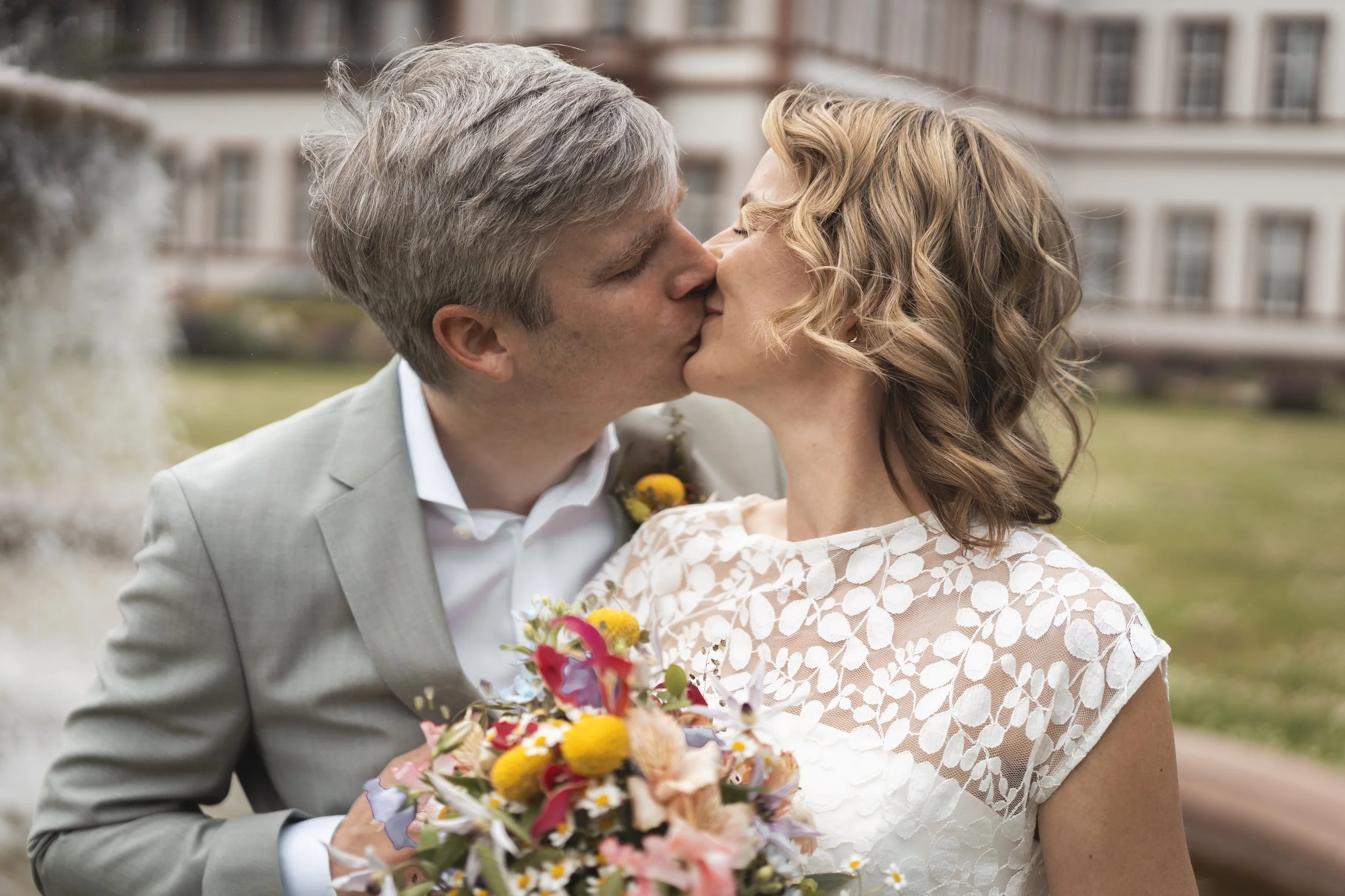 Hochzeitsfotograf Frankfurt am Main. Zeitlose und hochwertige Hochzeitsreportagen in Frankfurt und Hessen.