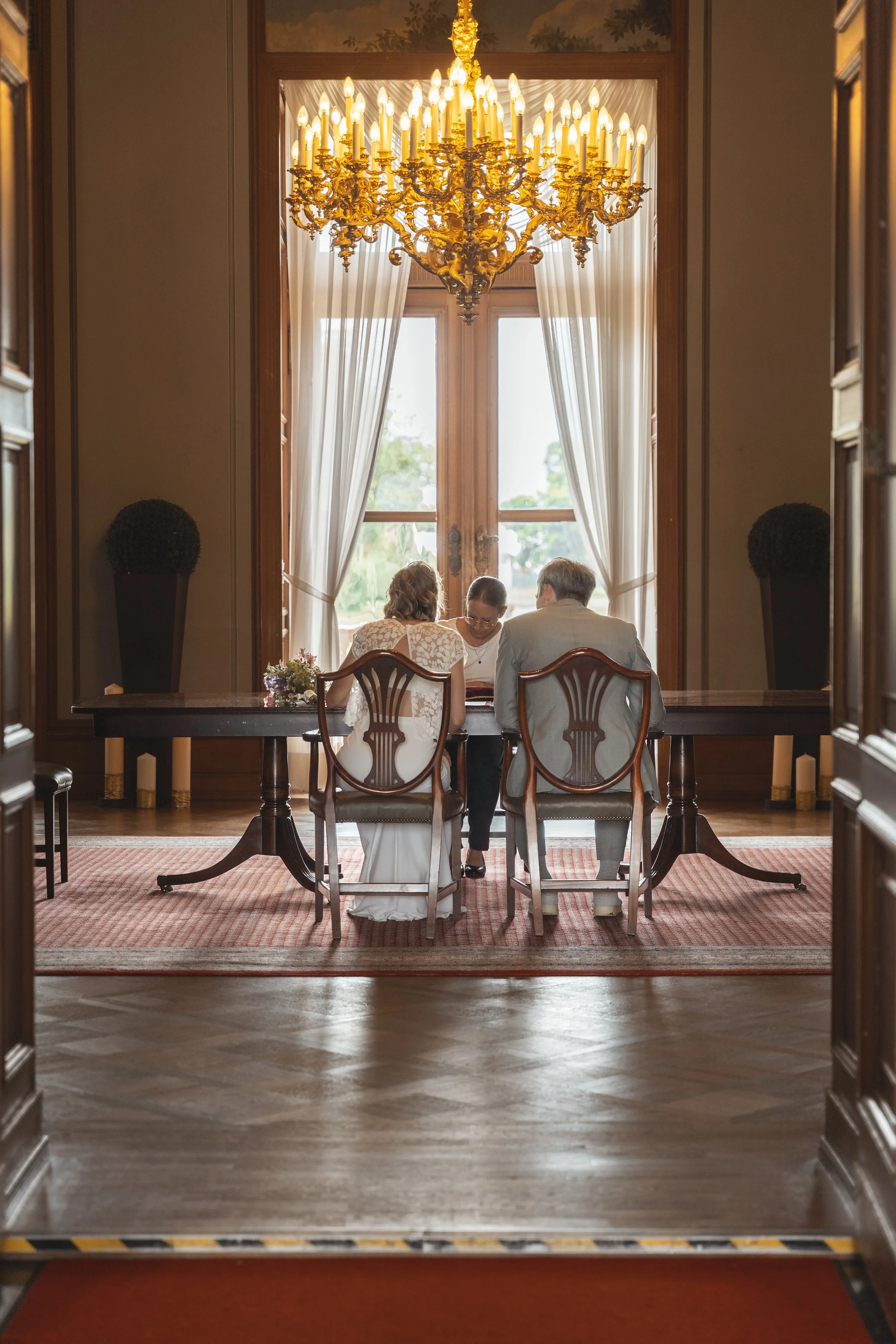 Hochzeitsfotograf Frankfurt am Main. Zeitlose und hochwertige Hochzeitsreportagen in Frankfurt und Hessen.