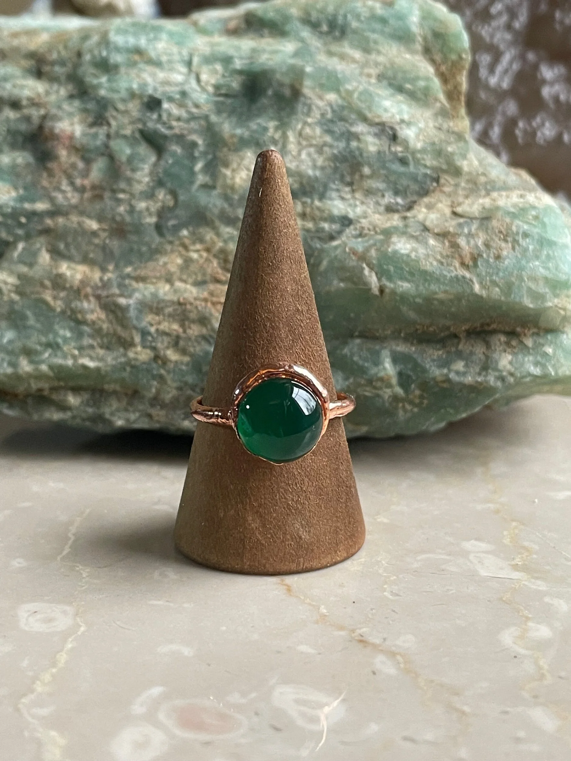 KA 026 - Egyptian Green Agate w Crescent Moon