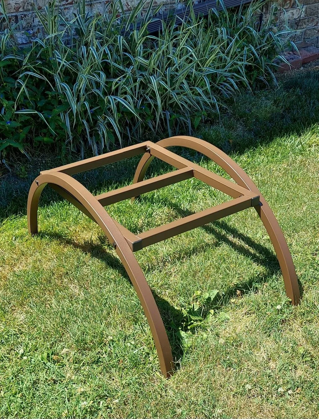 Bee Better Wide Body Hive Stand - Brown
