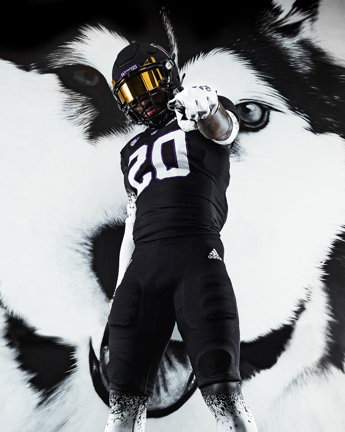 UWFB2021_Dawg_Uniform_FINAL_4x5 (18 of 1).jpg