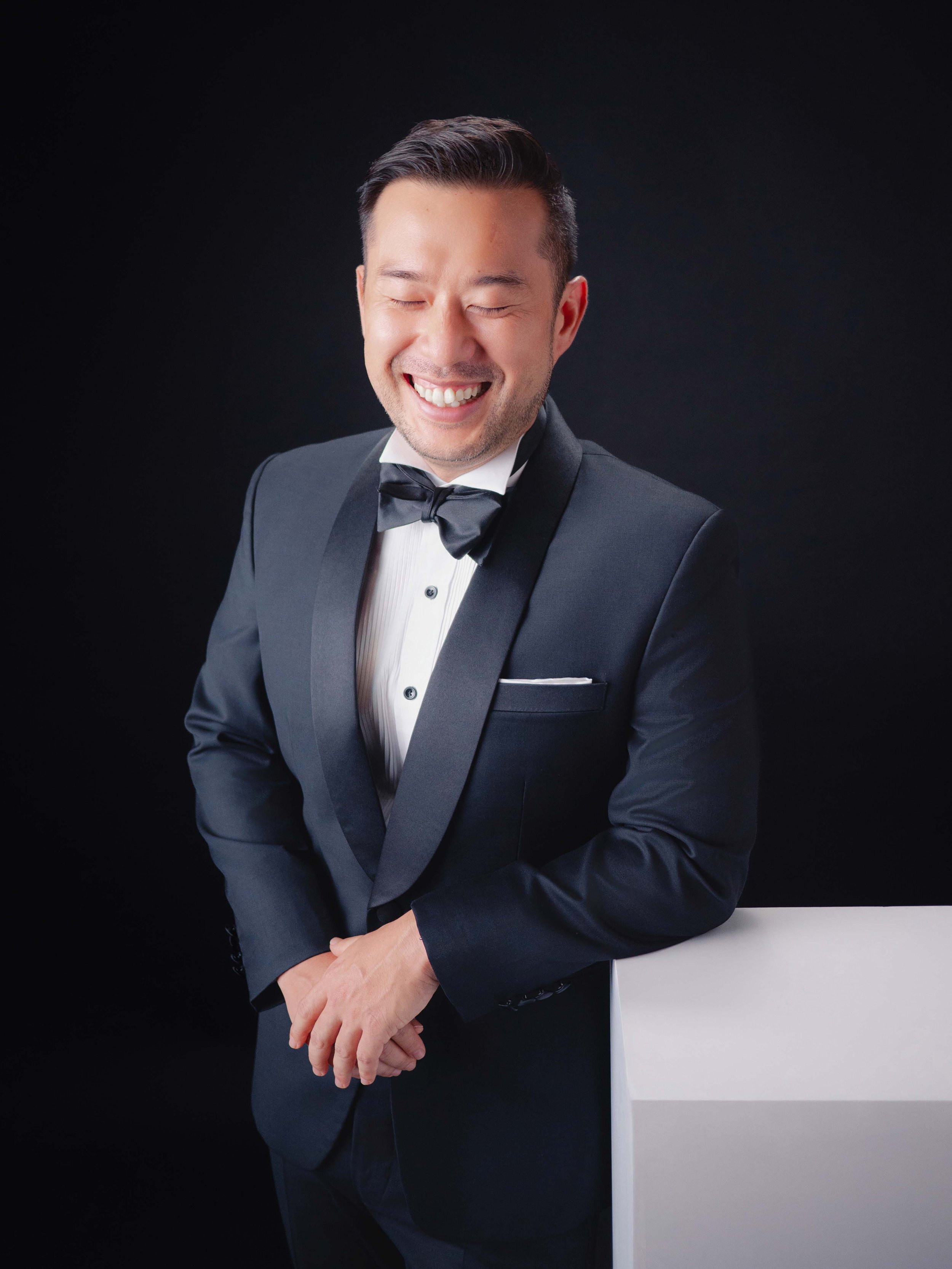toku sasada corporate headshot singapore, professional photo shoot for personal branding at Terra photo studio