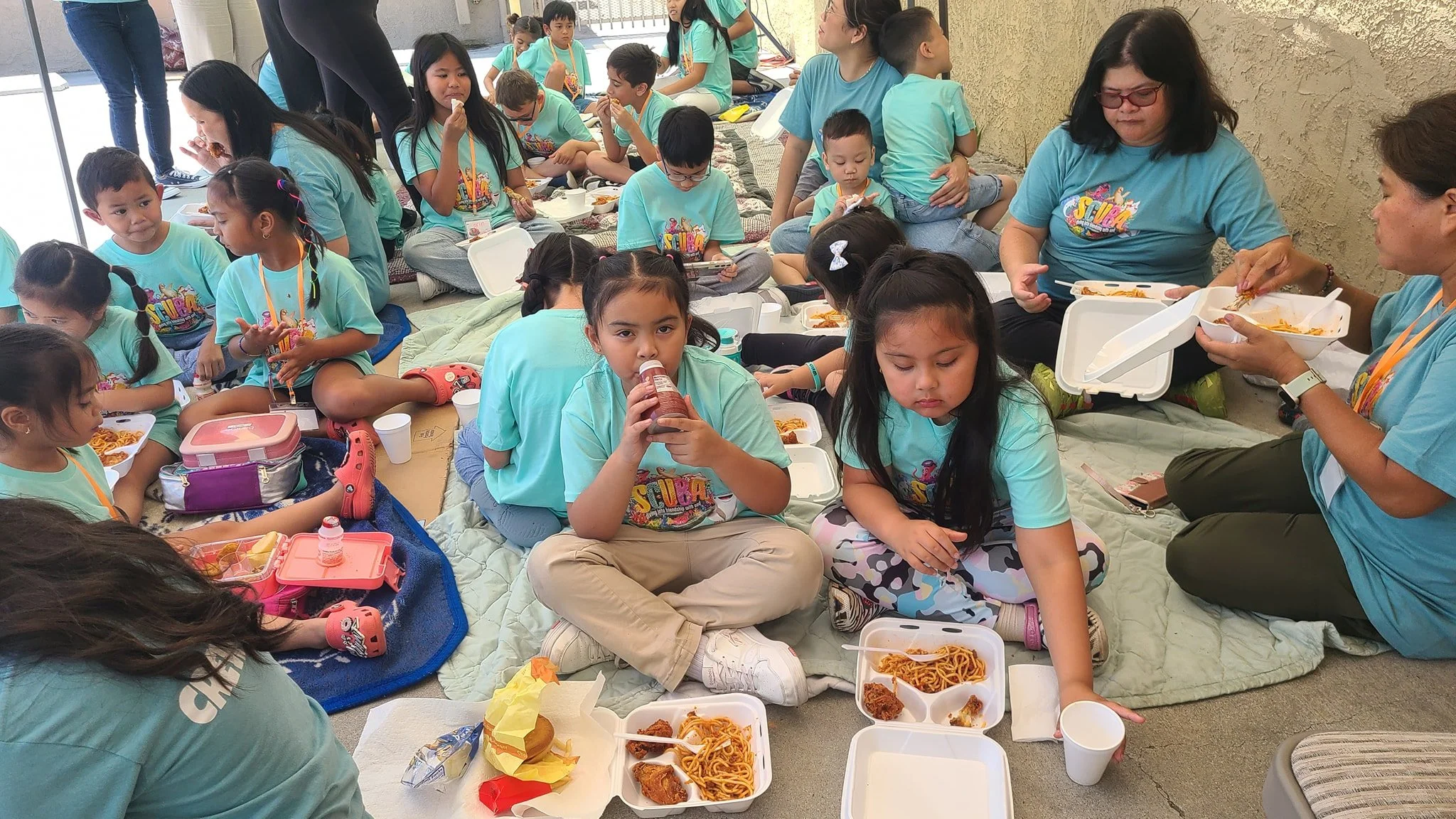VBS lunch time.jpg