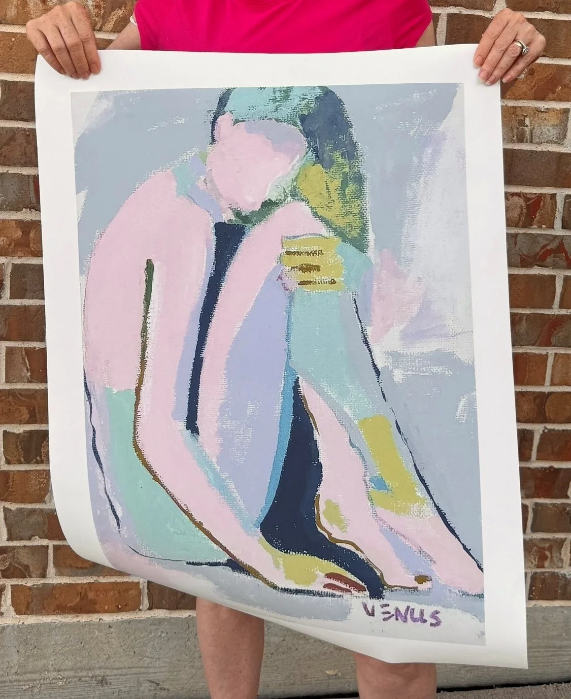 "PINK HOLD" PRINT