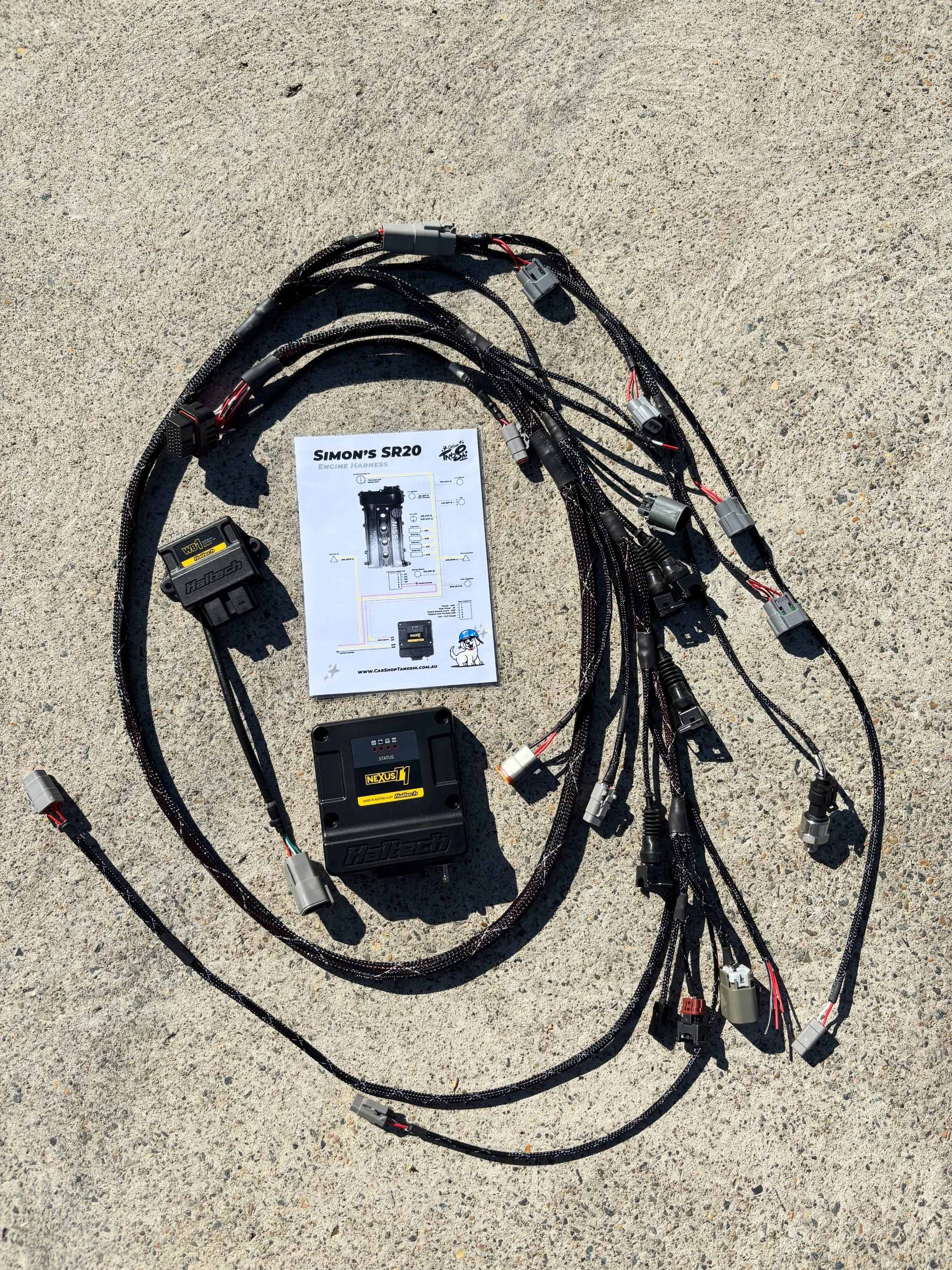 Simple is sometimes the best!!! Simons @golden_era_onevia needed a new engine harness and ecu, so we thought we&rsquo;d try out Haltech&rsquo;s new T1. 

With such a pretty engine bay, I didn&rsquo;t want multi coloured wires hanging out of connector