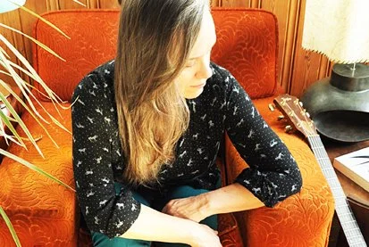 Live Music: Alise Marlane
