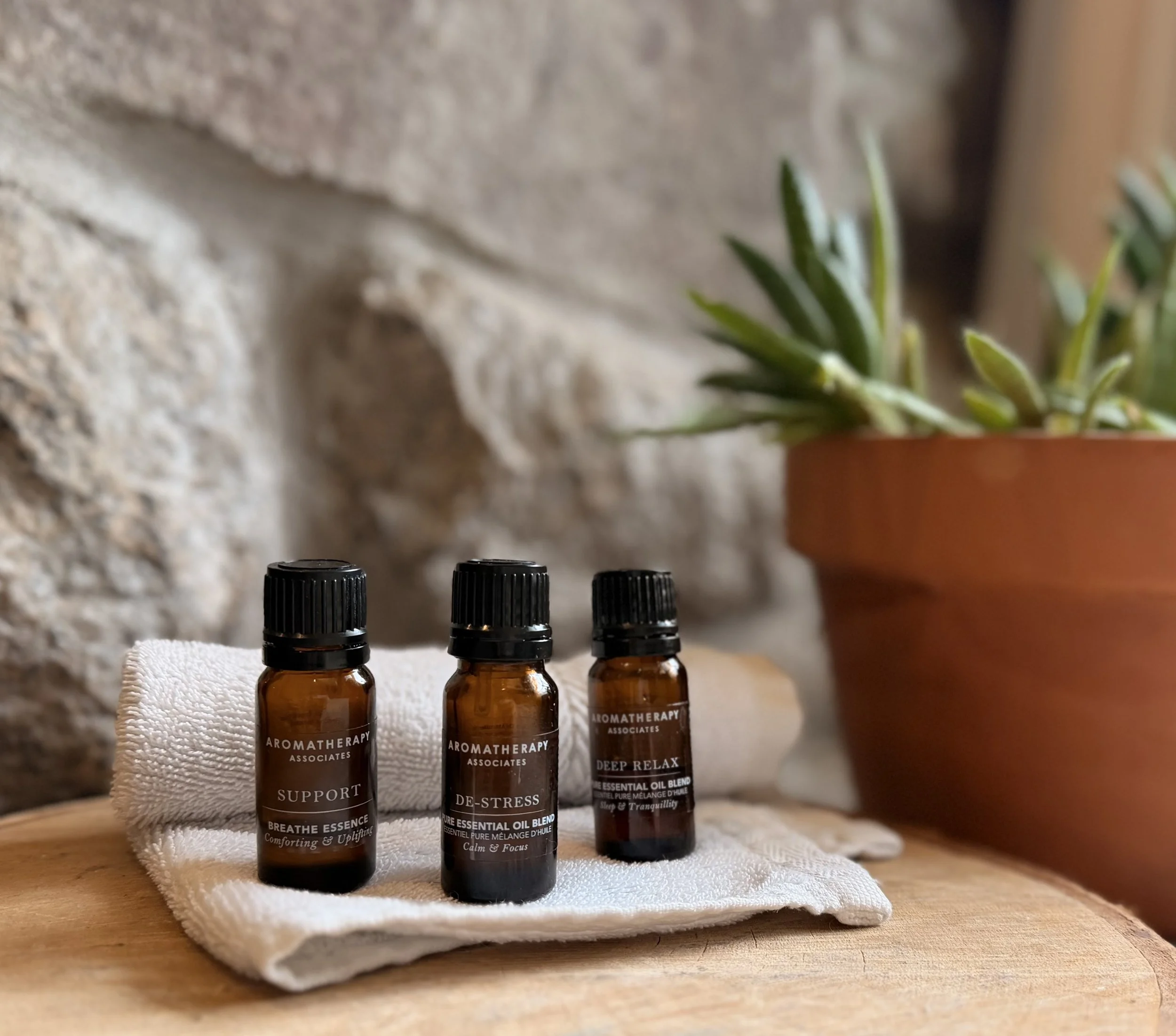 massage aromathérapique huiles essentielles Holtz Spa
