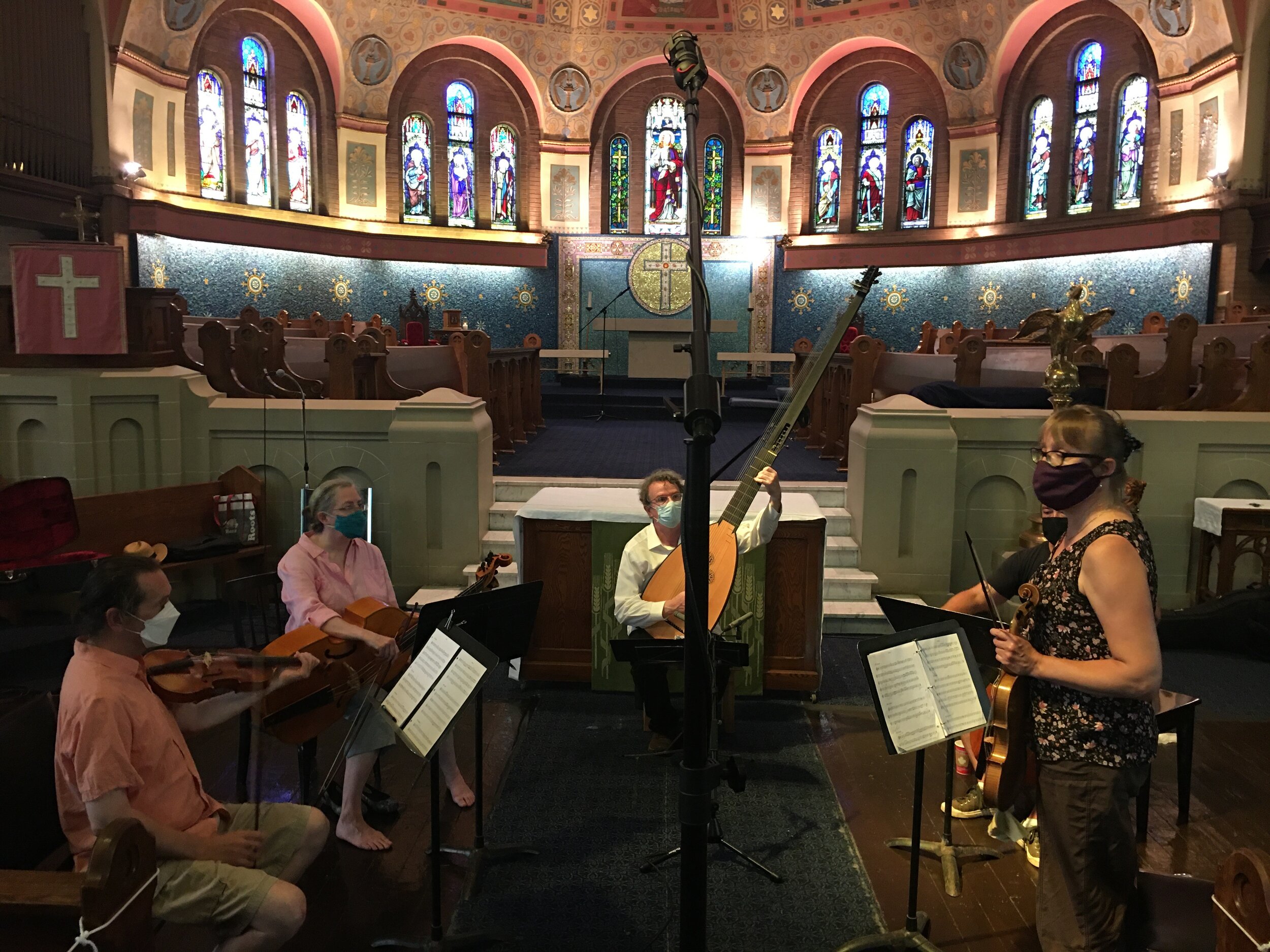 The band: Christopher Verrette, violin, Laura Jones, bass viol, John Edwards, theorbo, Felix Deak, bass viol, Patricia Ahearn, violin.