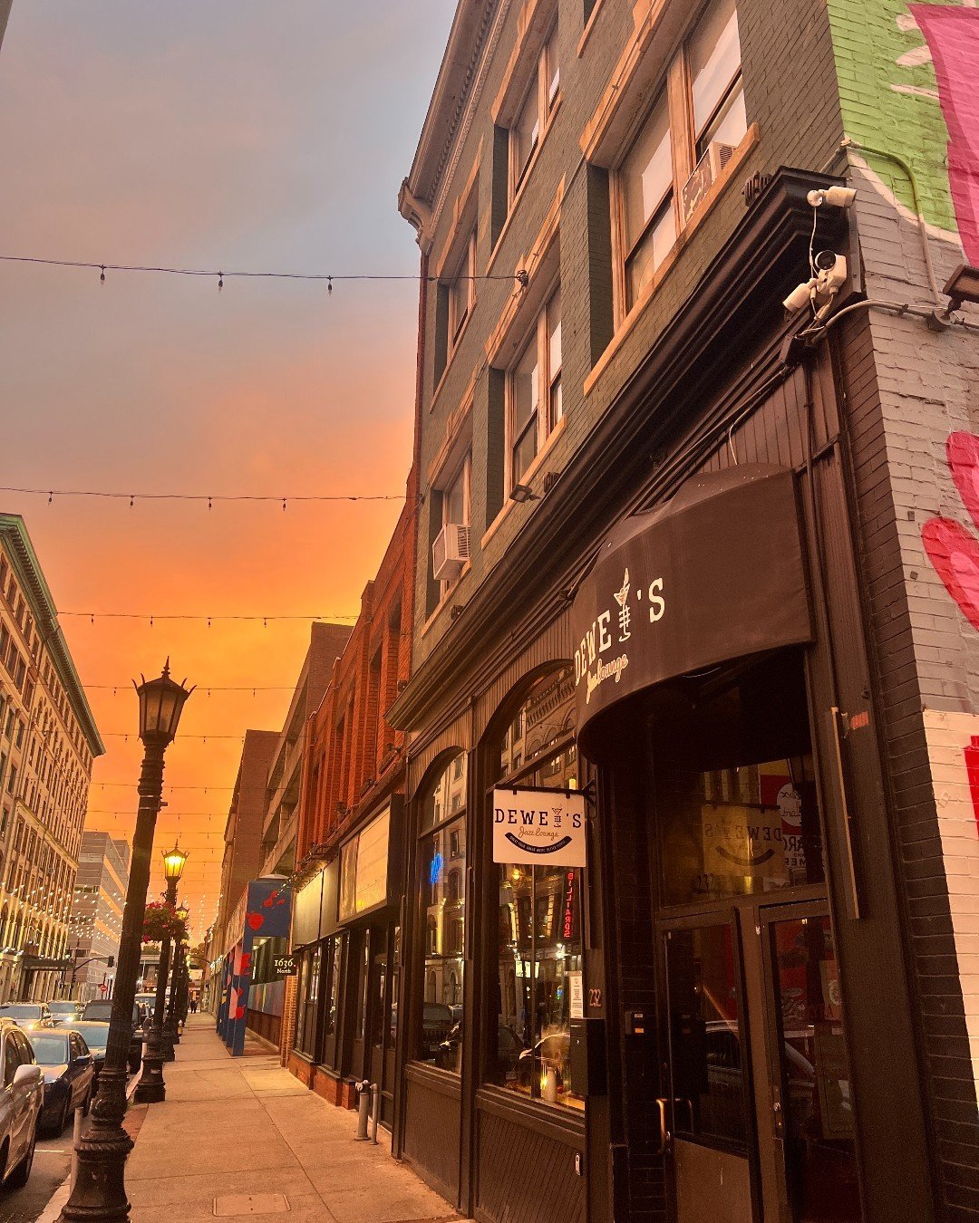 October hues 🌅 🎃 Who's ready for a long weekend? 

Today we're serving brunch from 11am-4pm and then hosting Midnight Brunch with DJ WhyNot starting at 8pm.

Entry is free &ndash; see you soon.