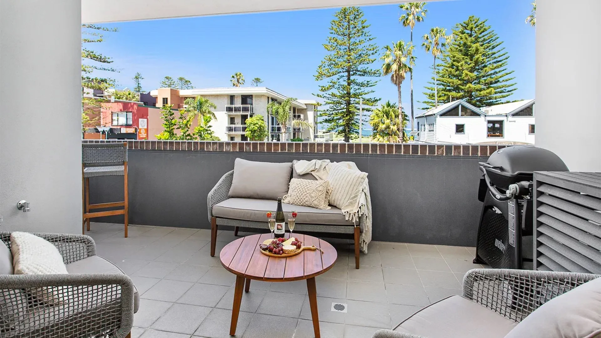 Bikinis & Martinis Stay in a Beach apartment in Kiama — Girls Getaways