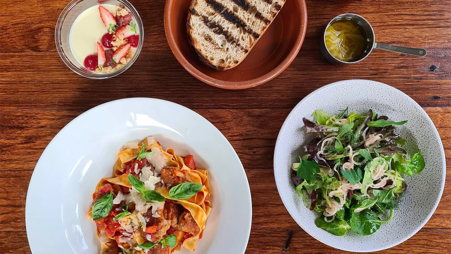 Bikinis & Martinis Stay in a Beach apartment in Kiama — Girls Getaways