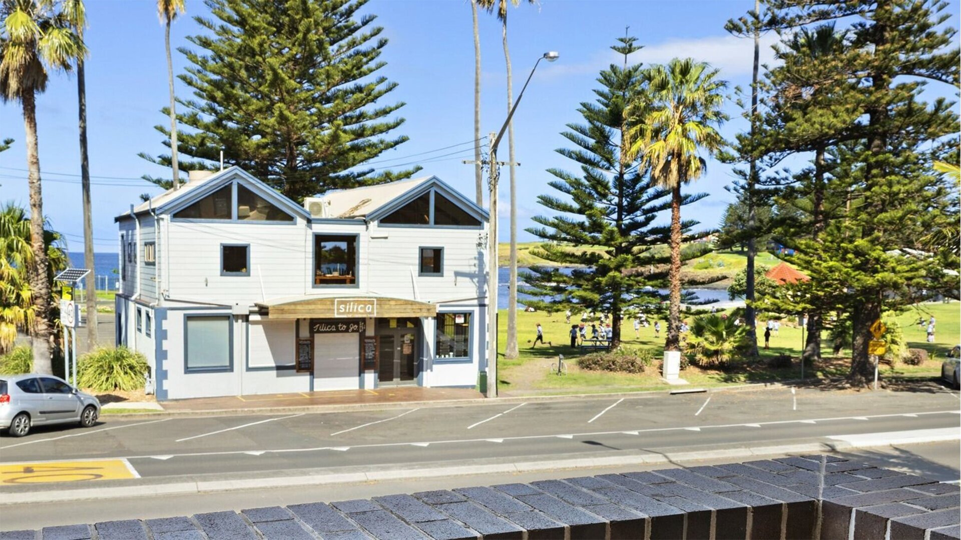 Bikinis & Martinis Stay in a Beach apartment in Kiama — Girls Getaways