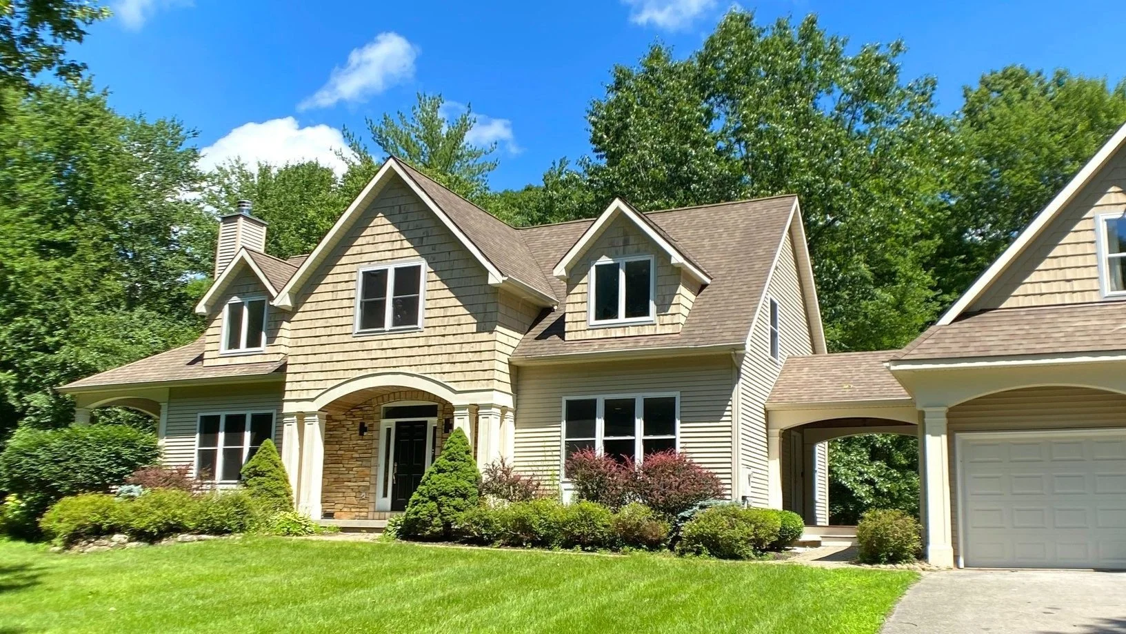 exterior_house2.jpg