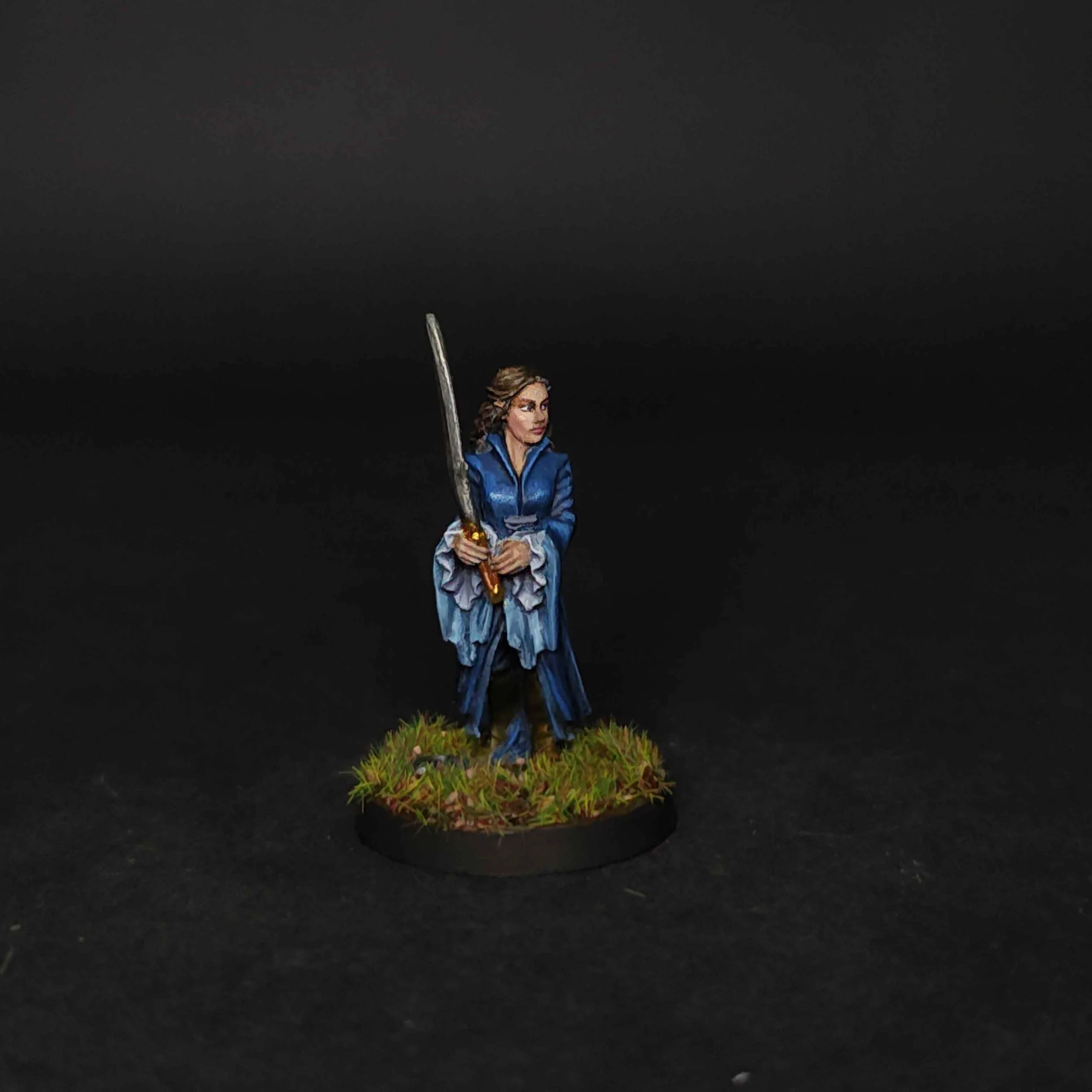 lotr-Arwen-foot-side.jpg