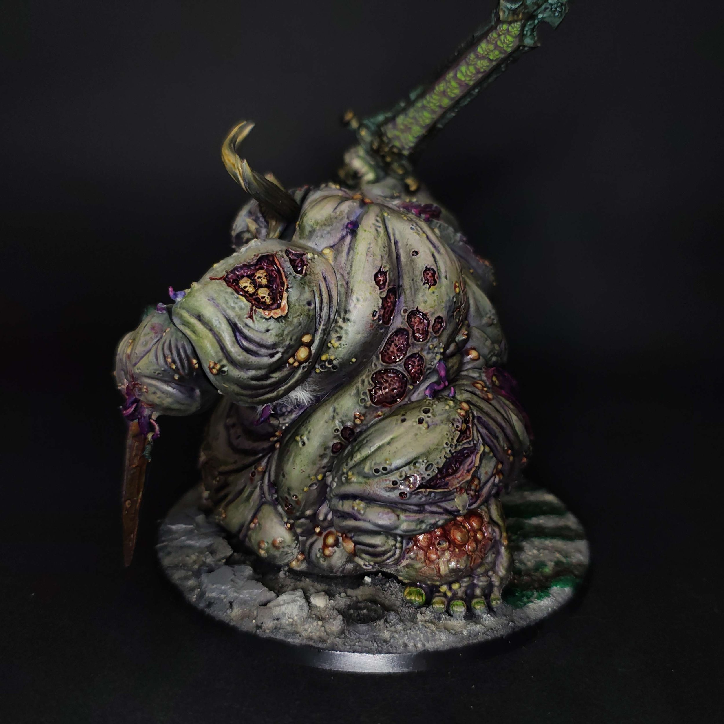 nurgle-great-unclean-one-sword-dagger-backside.jpg