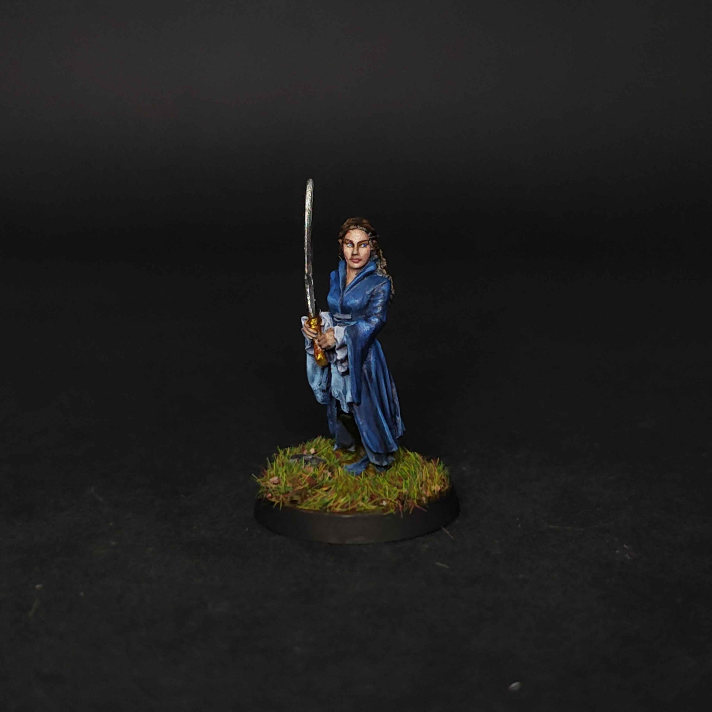 lotr-Arwen-foot-front.jpg