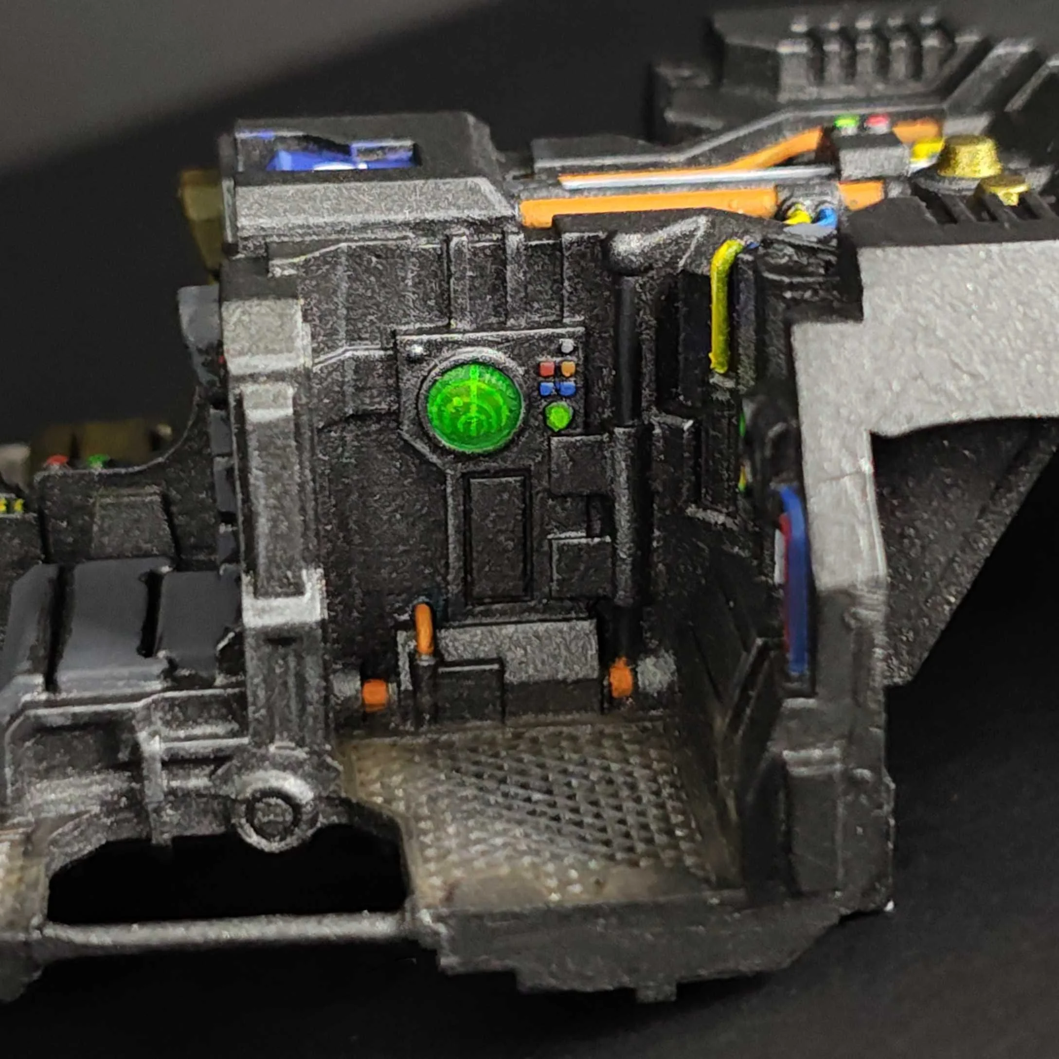 thunderhawk-gunship-cockpit-closeup4.jpg