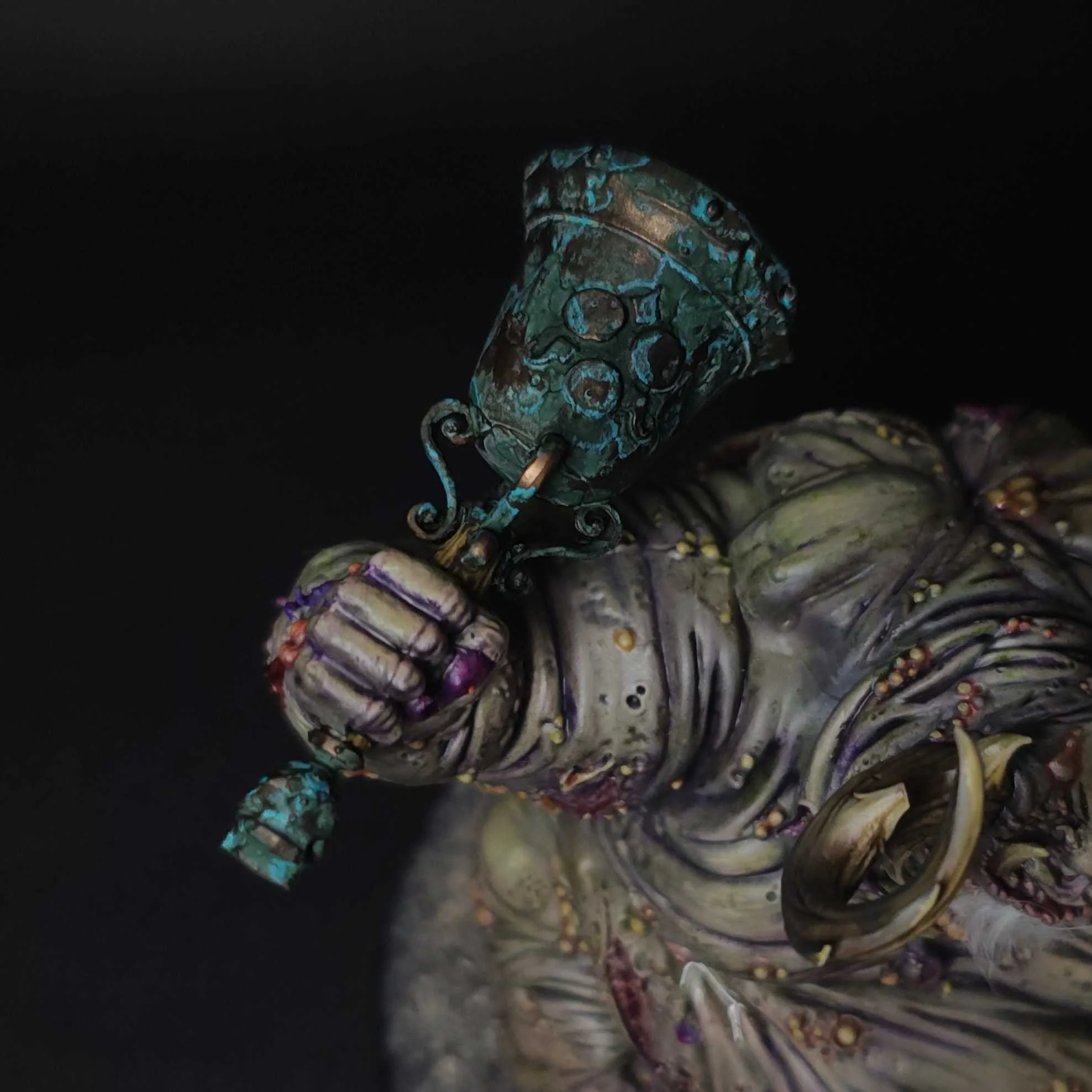 nurgle-great-unclean-one-bell-detail.jpg