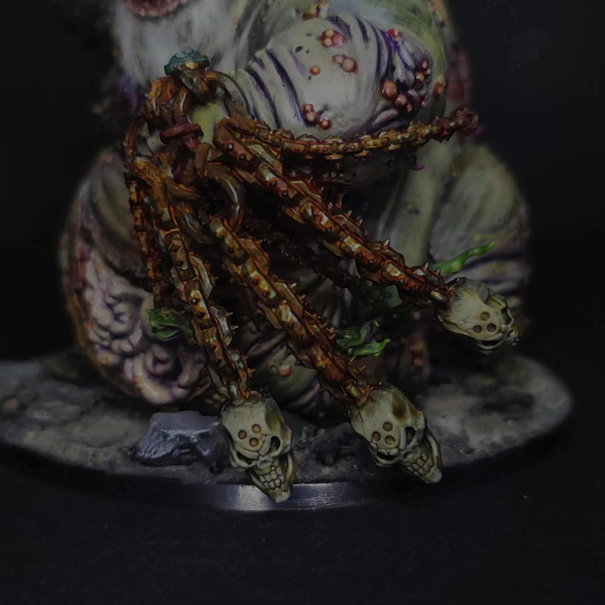 nurgle-great-unclean-one-chain-detail.jpg
