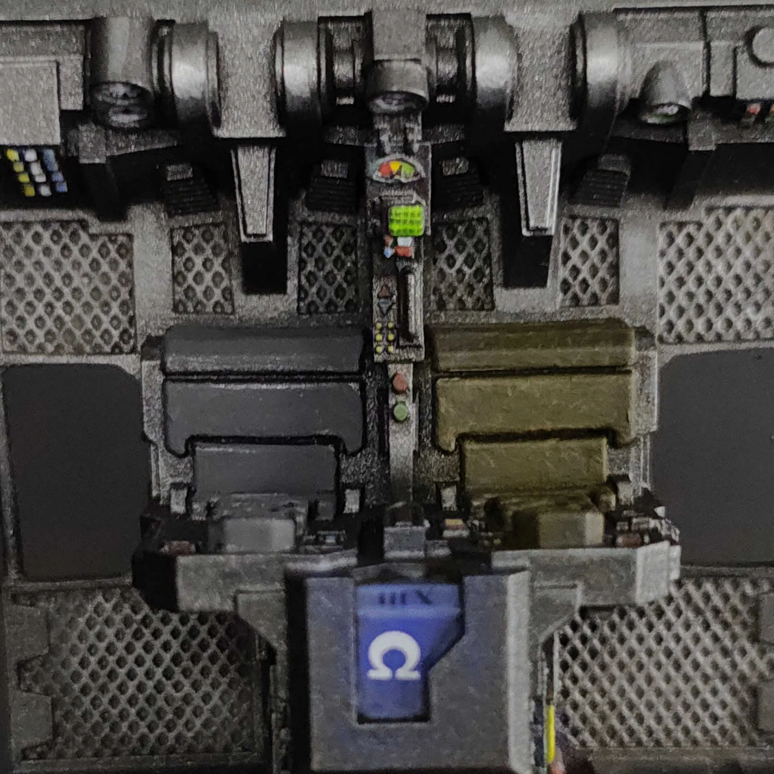 thunderhawk-gunship-cockpit-closeup15.jpg