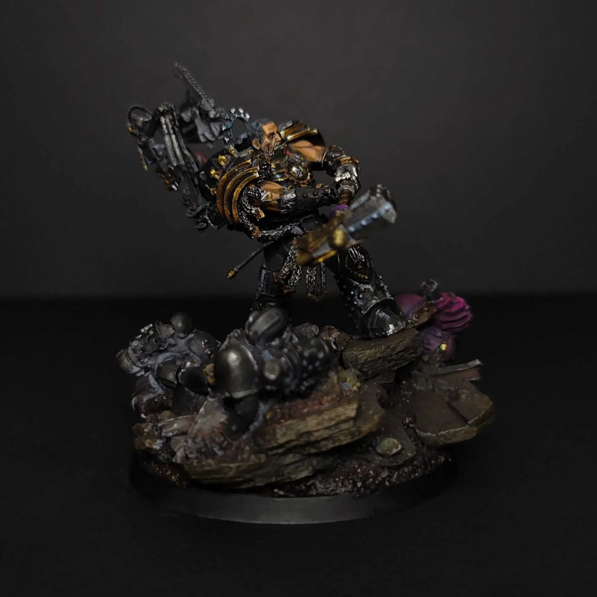 ferrus-manus-showcase-side2.jpg