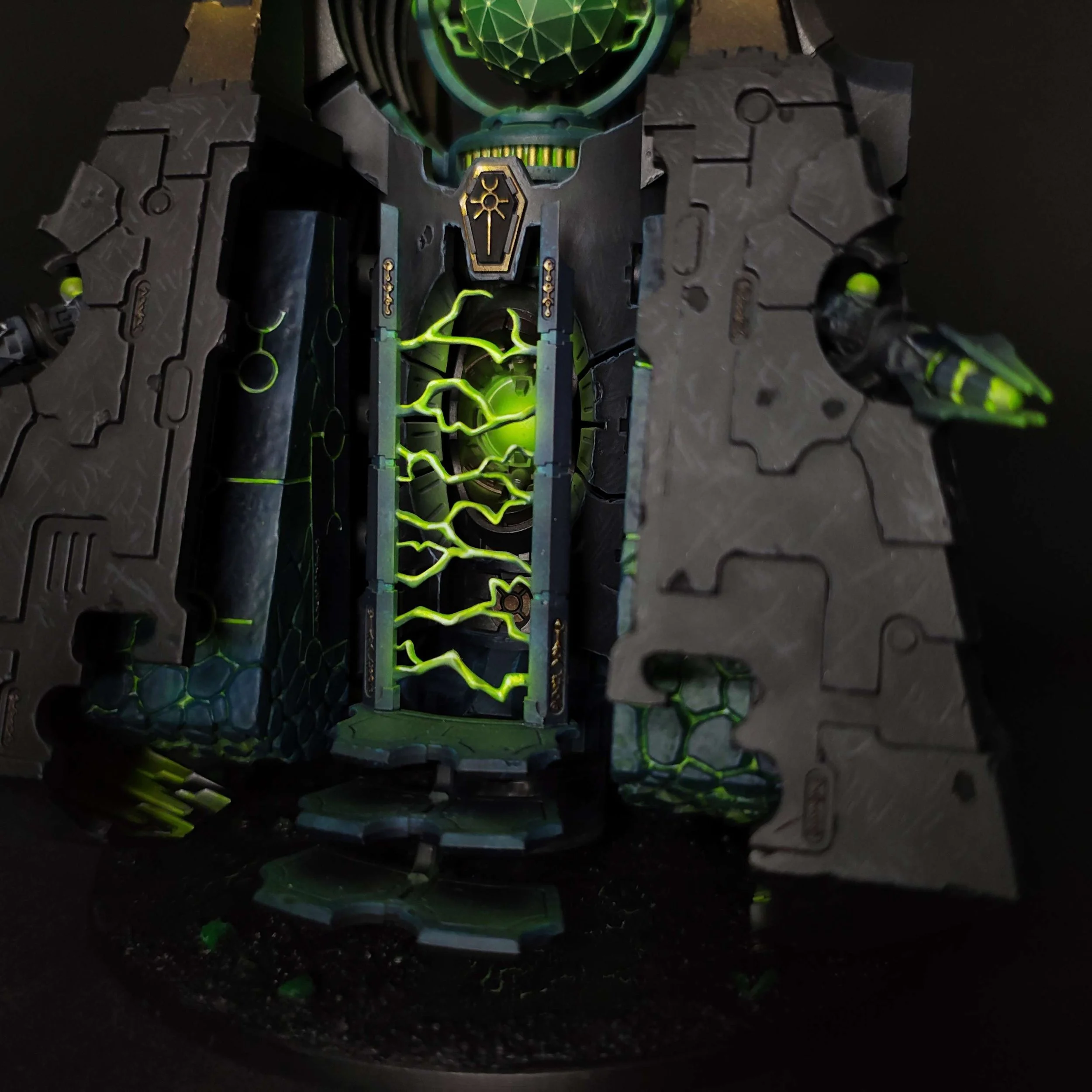 necron-monolith-OSL-detail.jpg