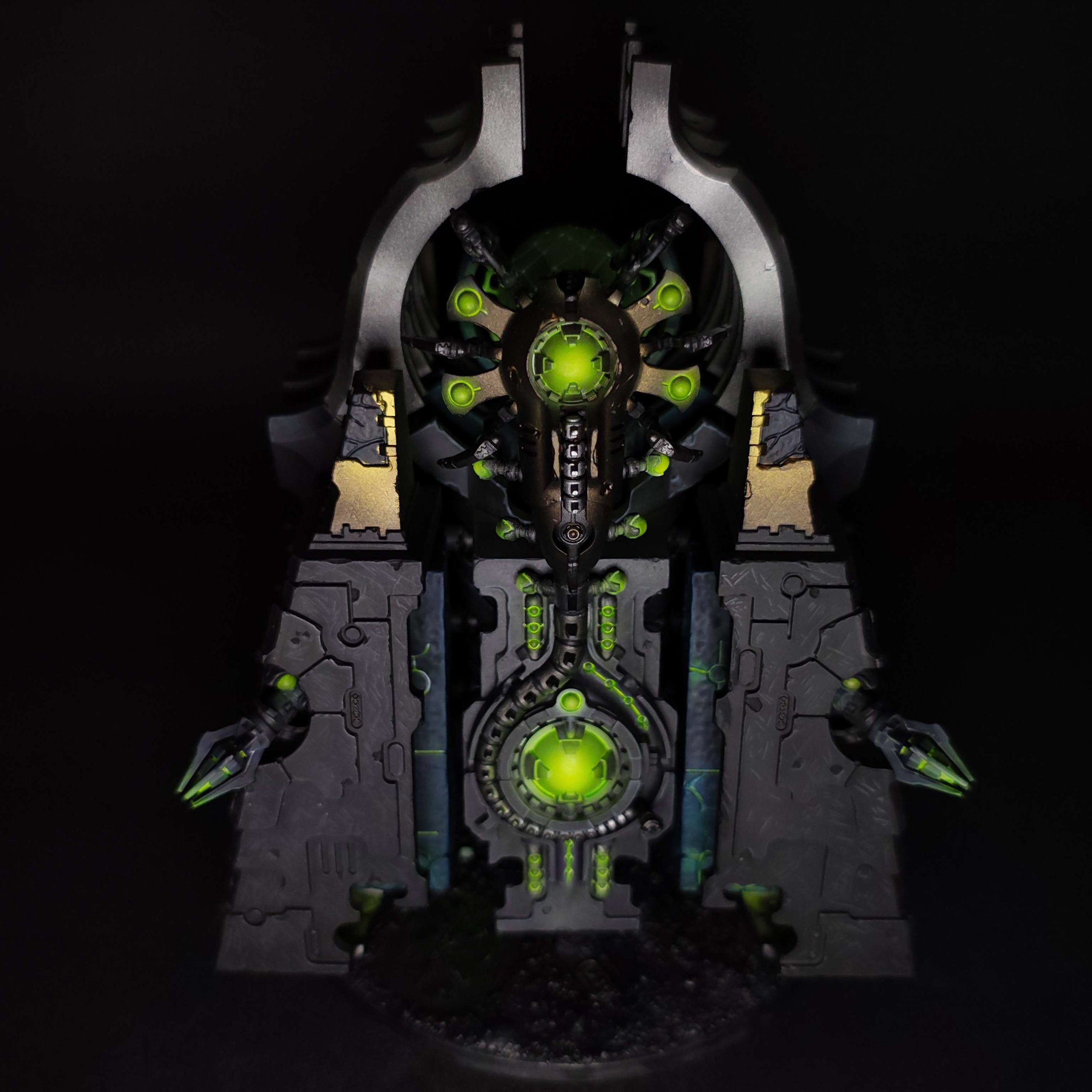 necron-monolith-back.jpg