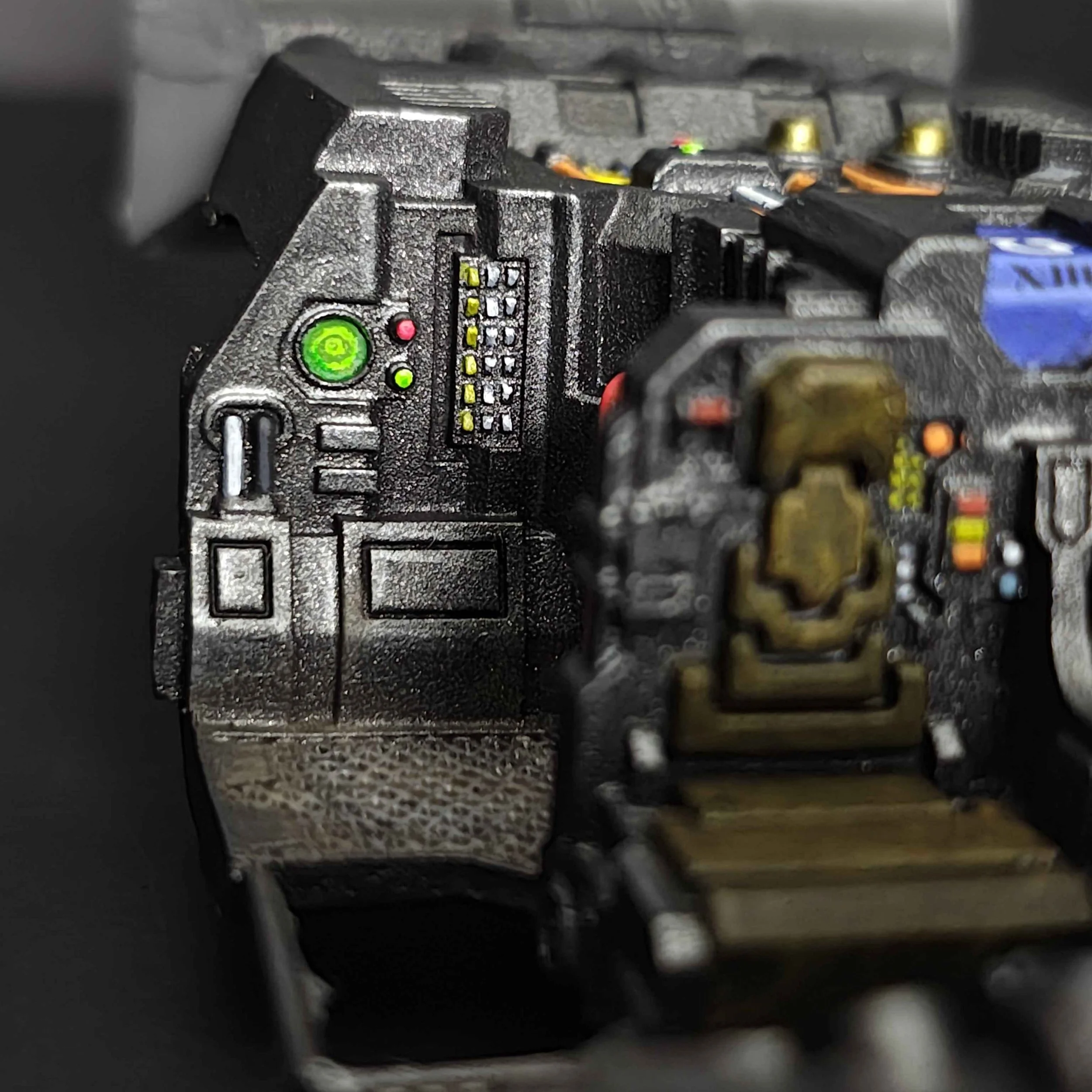 thunderhawk-gunship-cockpit-closeup7.jpg