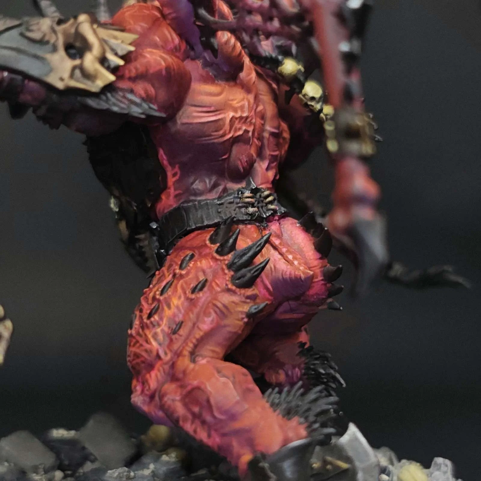 Skarbrand-showcase-final-side.jpg