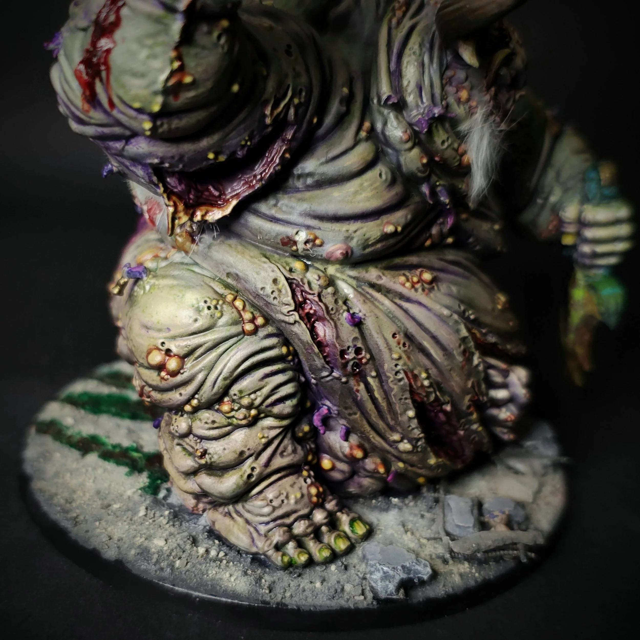 nurgle-great-unclean-chest-detail.jpg