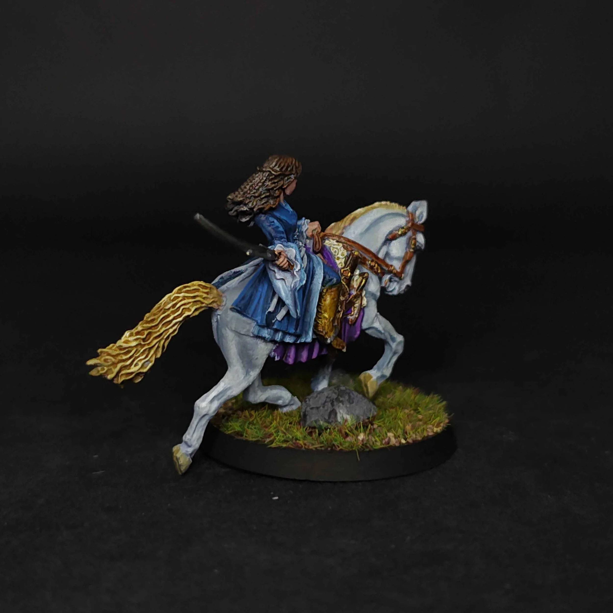lotr-Arwen-mount-side2.jpg