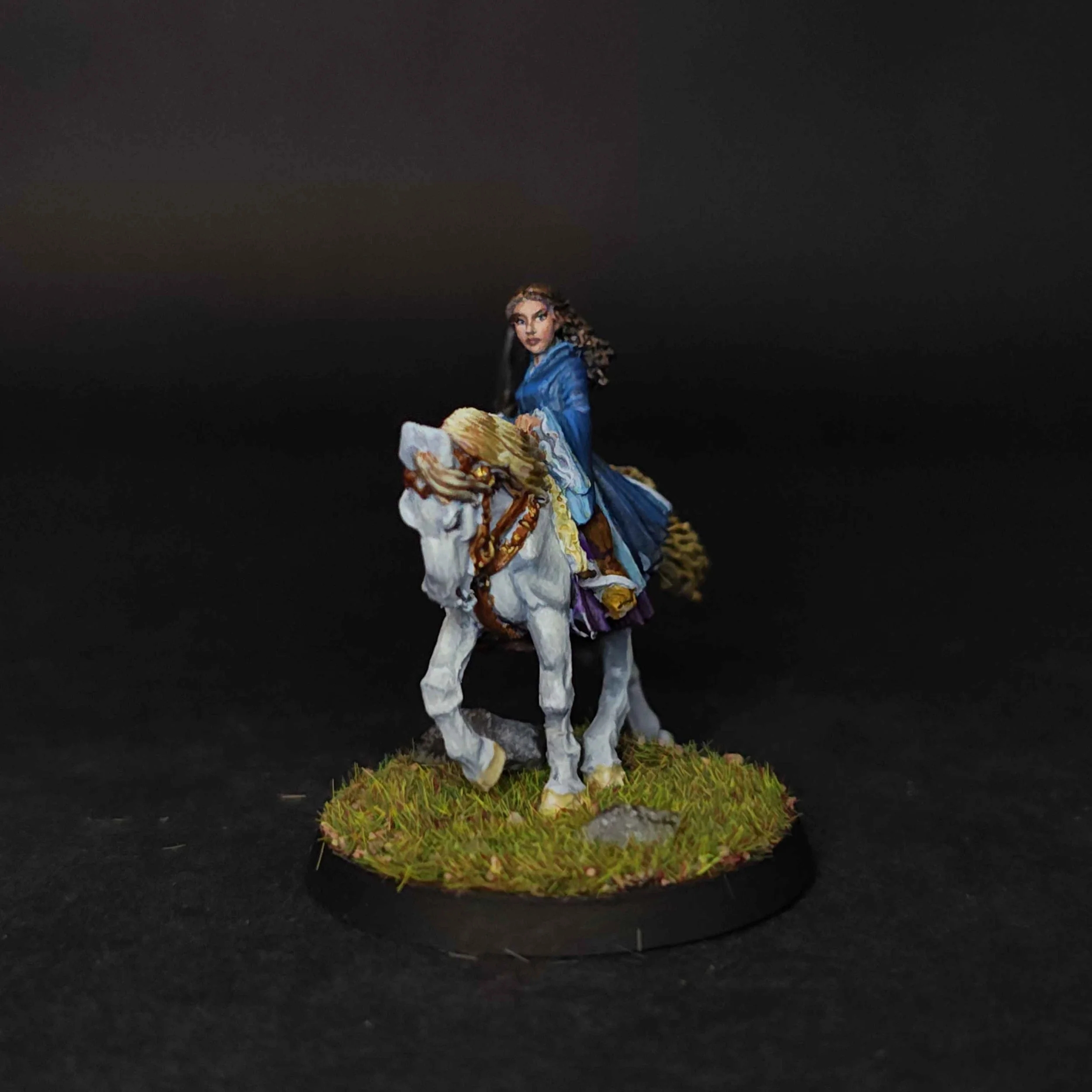 lotr-Arwen-mount-front.jpg