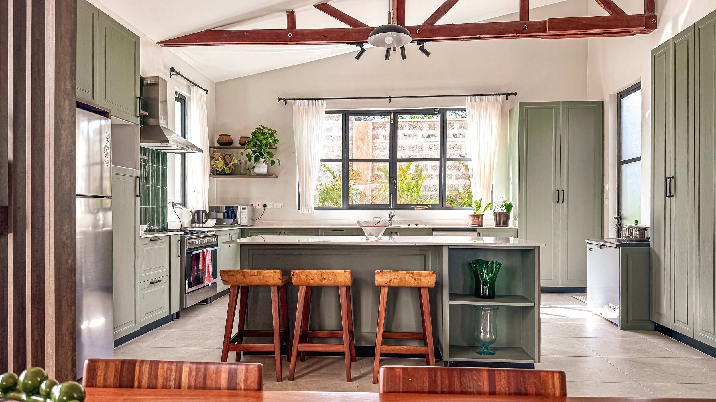 Split-pavillion-hillside-architect-tigoni-kenya-carbnstudio-kevin munala-luxury-architect (6).jpg