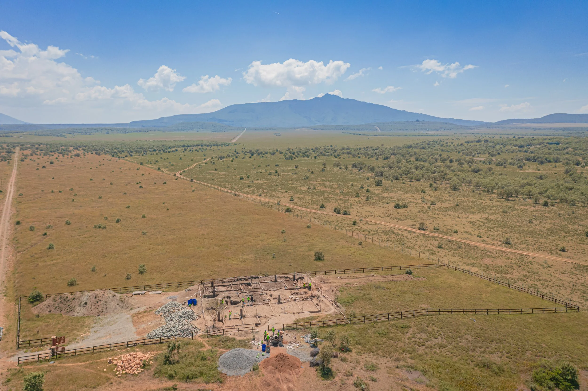 Crafting Harmony with Local Stone and Savannah Tones - Carbnstudio