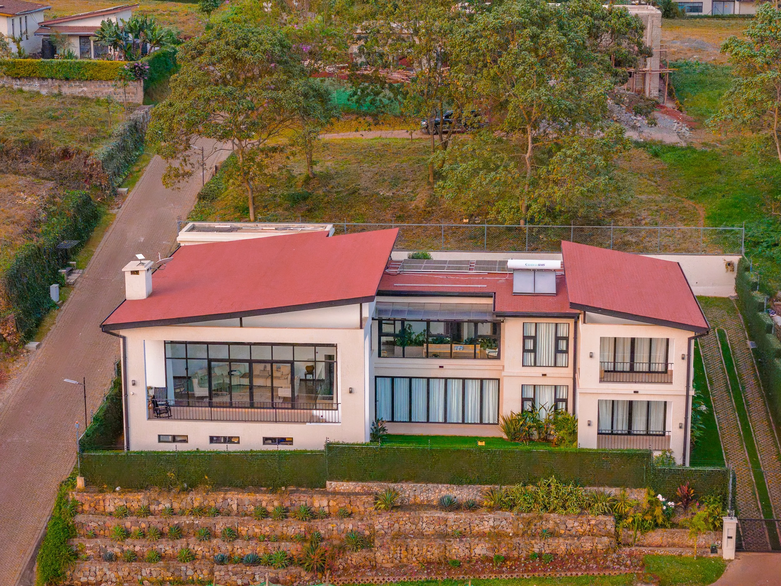 House of Levels Kentmere Tigoni Modern Natural Stone Design Luxury Architect Kenya Kevin Munala Design Top Architect Kenya Tigoni Modern Grounded Futurism 11.jpg