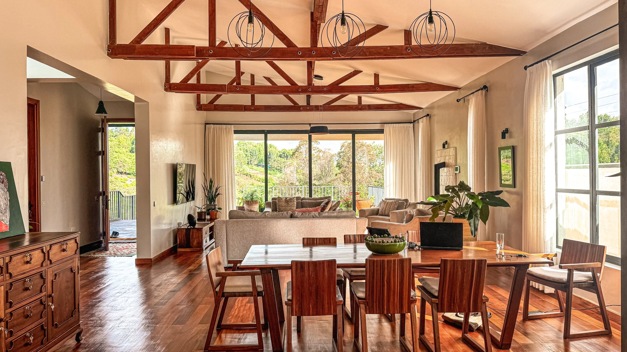 Split-pavillion-hillside-architect-tigoni-kenya-carbnstudio-kevin munala-luxury-architect (4).jpg