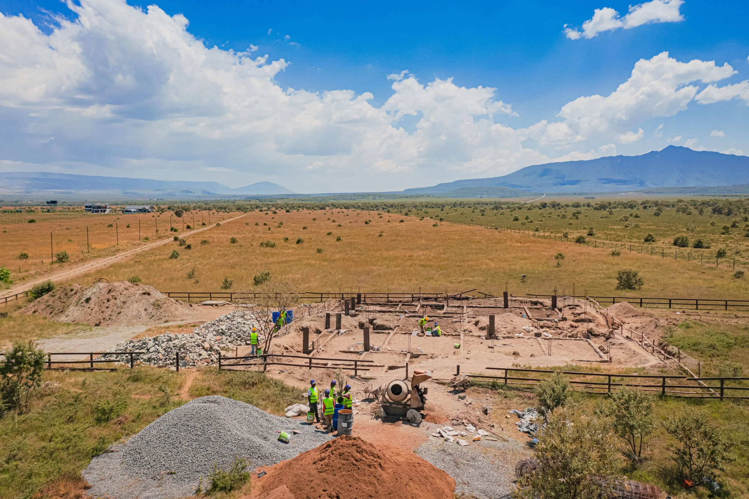 Crafting Harmony with Local Stone and Savannah Tones - Carbnstudio