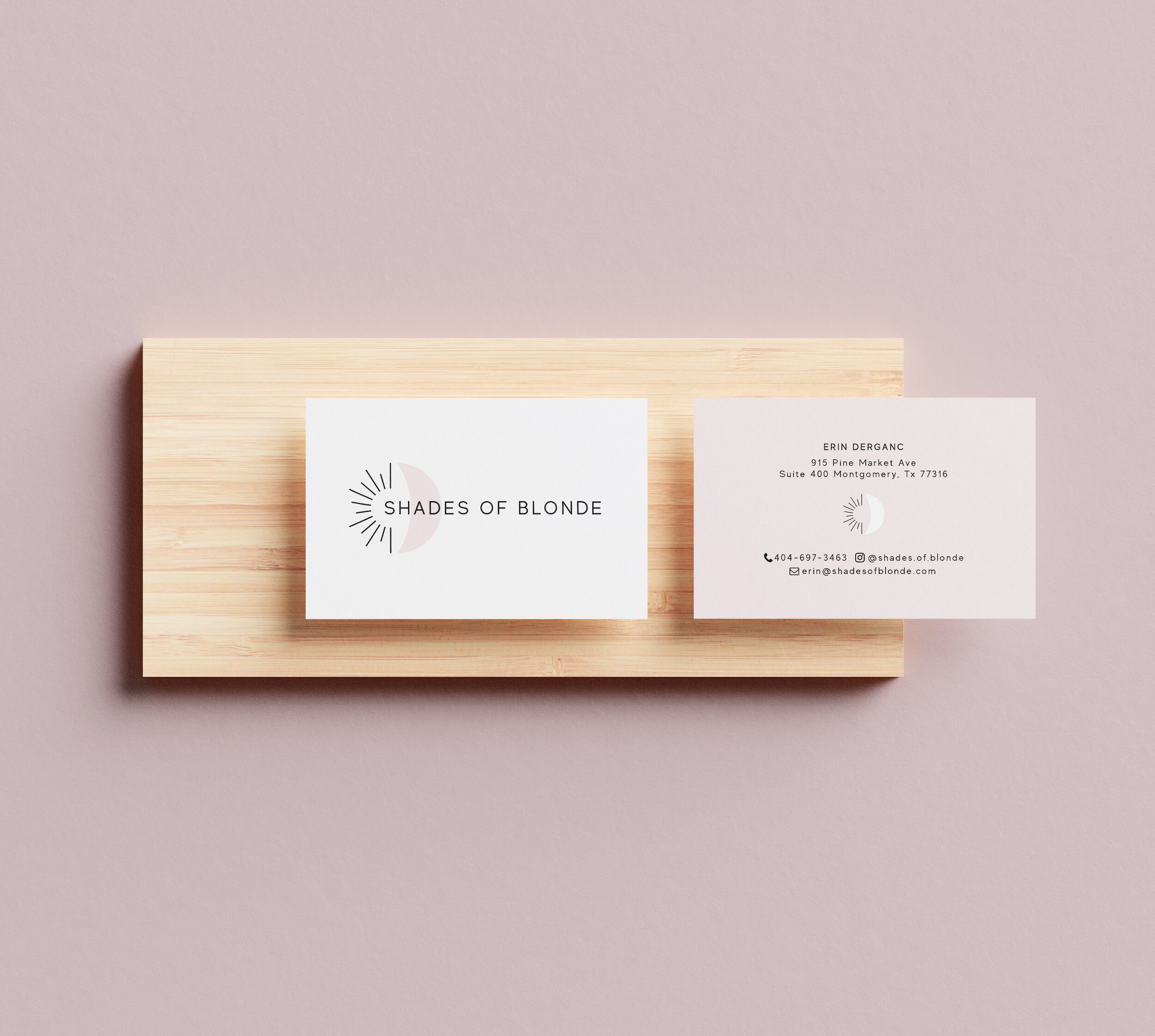 Free_Business_Card_Mockup_5.jpg