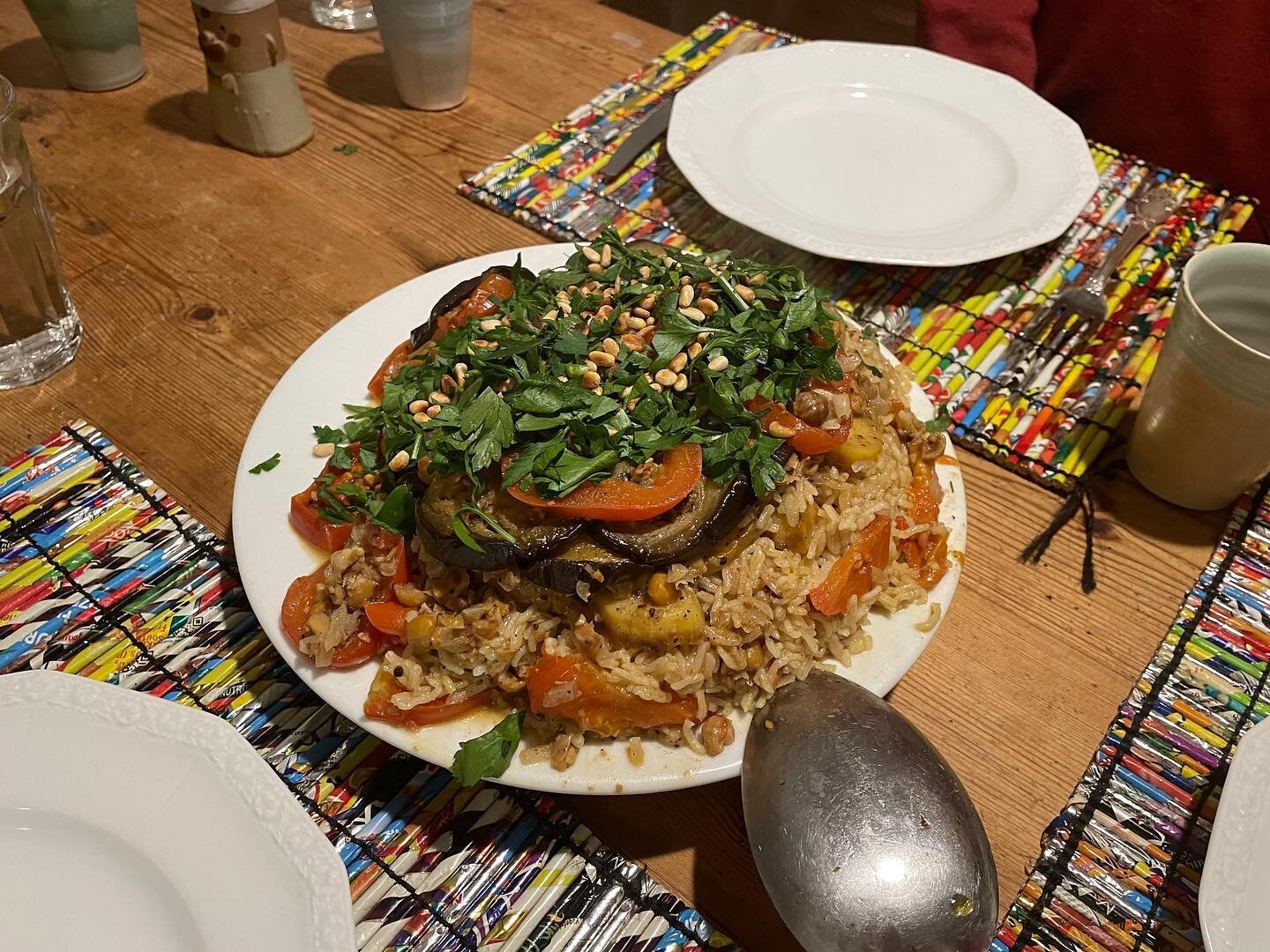 Combat Cooking November: Gaza Makloubeh (flipped rice). Vegan and absolutely delicious (sadly not looking as majestically flipped as in the recipe). #makloubeh #makloubehrice #makefoodnotwar #ceasefirenow🇵🇸 #schwerterzupflugscharen #gaza #palestine