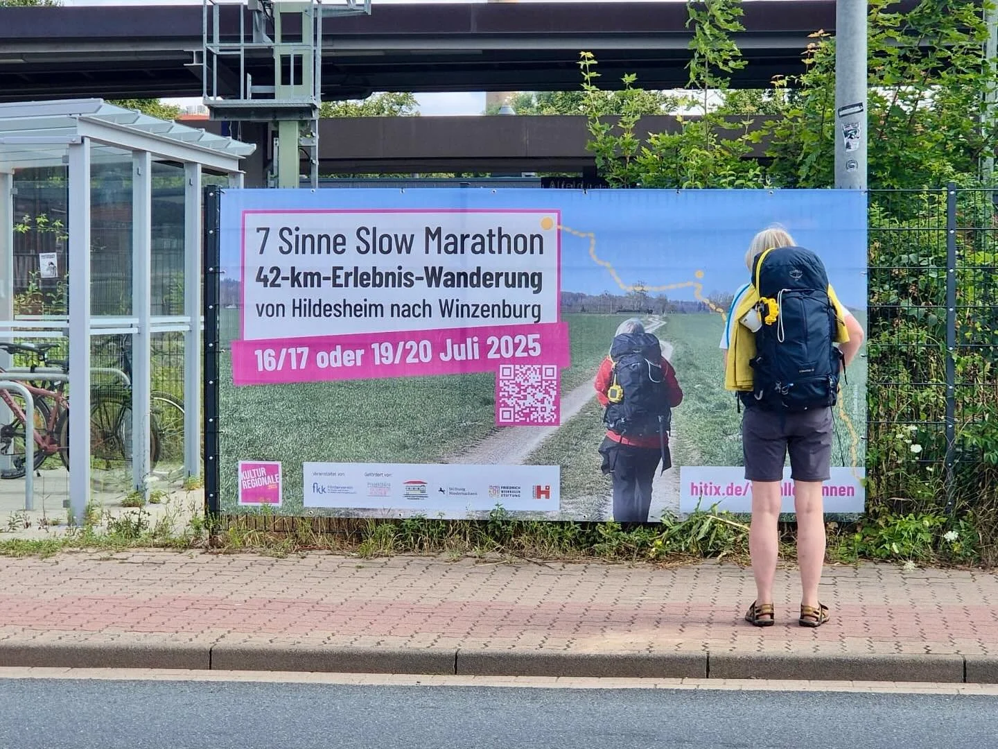 Funny billboards you come across when you walk around in Lower Saxony. 
@regionleinebergland @kultur.regionale 

#slowmarathon #vonallensinnen
